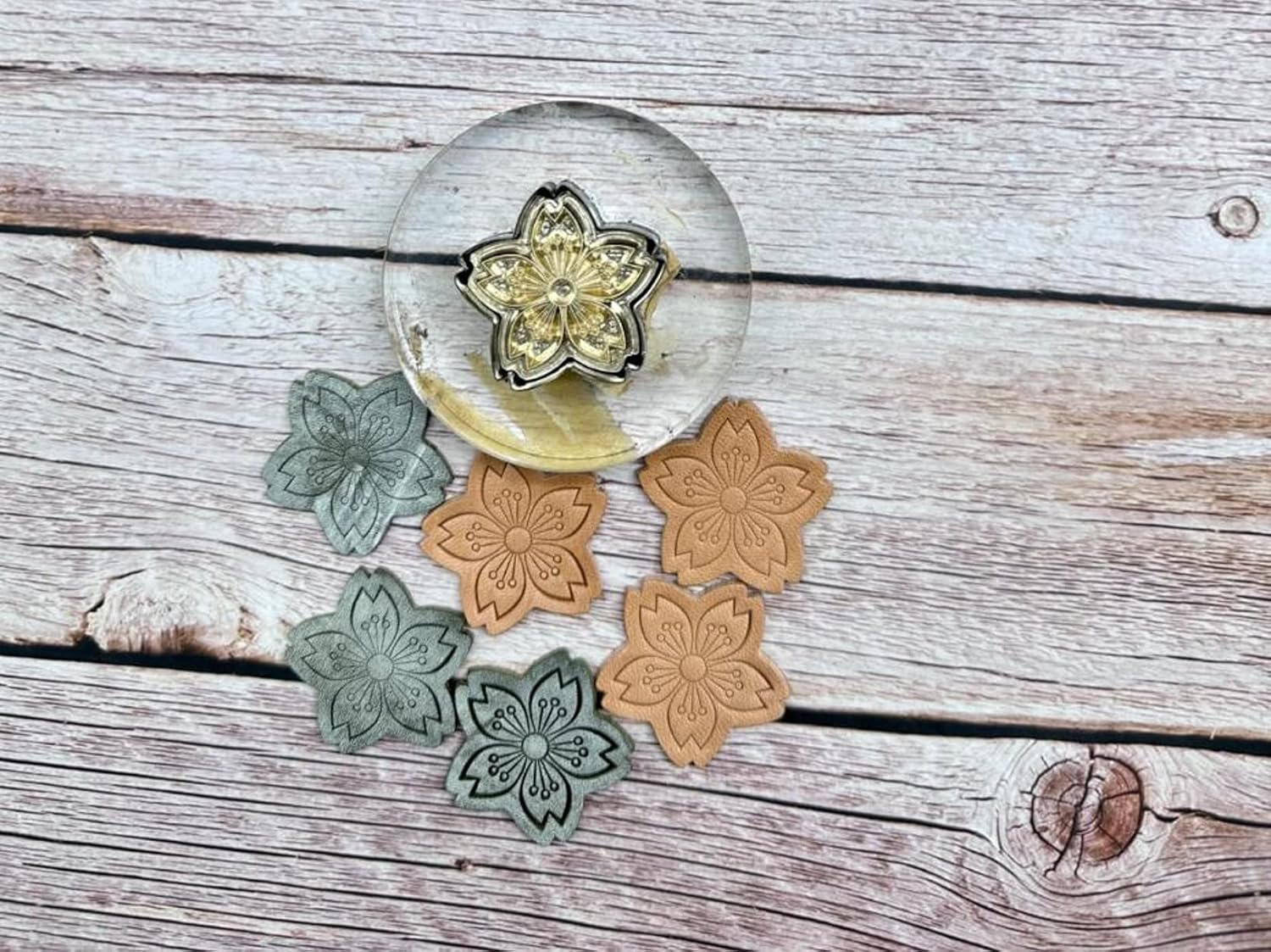 WellieSTR Leather Cutting Die Flower Scrapbook Embossing Wooden Die Cutting Mold for DIY Crafts Jewelry Making Punching Home Decoration Flower Mold,with Brass Press Stamp