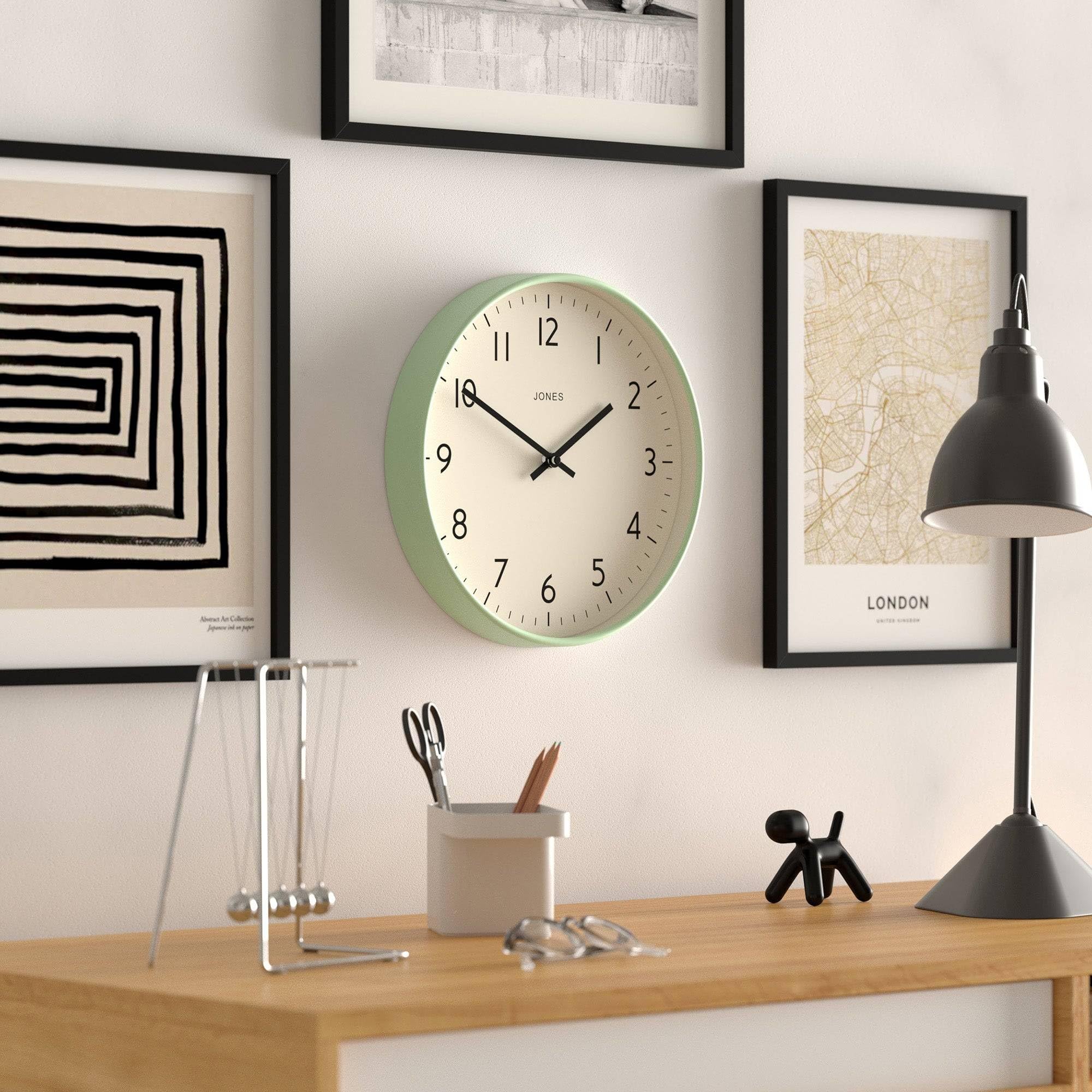 JONES CLOCKS® Studio Reloj | Reloj de Pared Redondo Moderno | 30cm | Neo Mint Verde | Números fáciles de Leer | Diseño versátil para Cocina, salón u Oficina