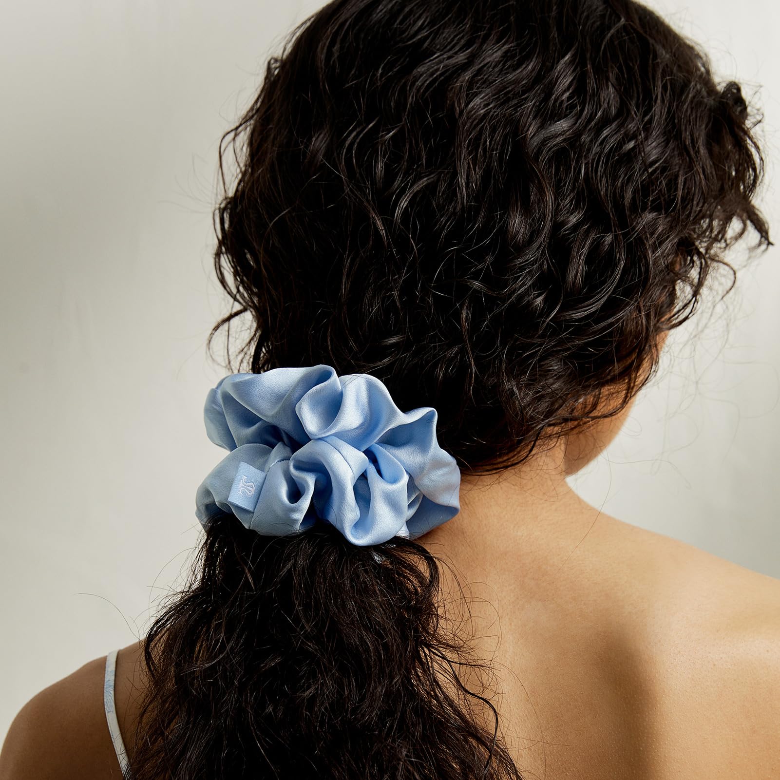 LILYSILK Women's 100% Silk Hair Scrunchies Ladies Elastic Hair Tie Bobbles Ponytail Holders for All Hair Type and Conditions and Preventing Hair Frizz Breakage Loss,Ice Blue+La Terra Print - Image 4