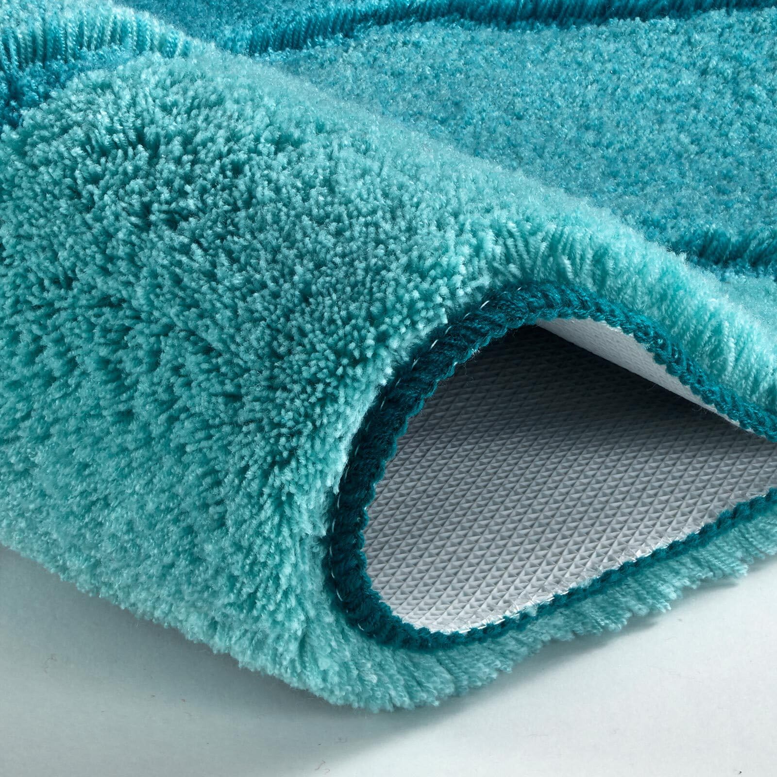 Kleine Wolke Badteppich Fiona Petrol 70 x 120 cm | OEKO-TEX zertifiziert, rutschhemmende Unterseite, für Fußbodenheizung, maschinenwaschbar, 100% Polyacryl