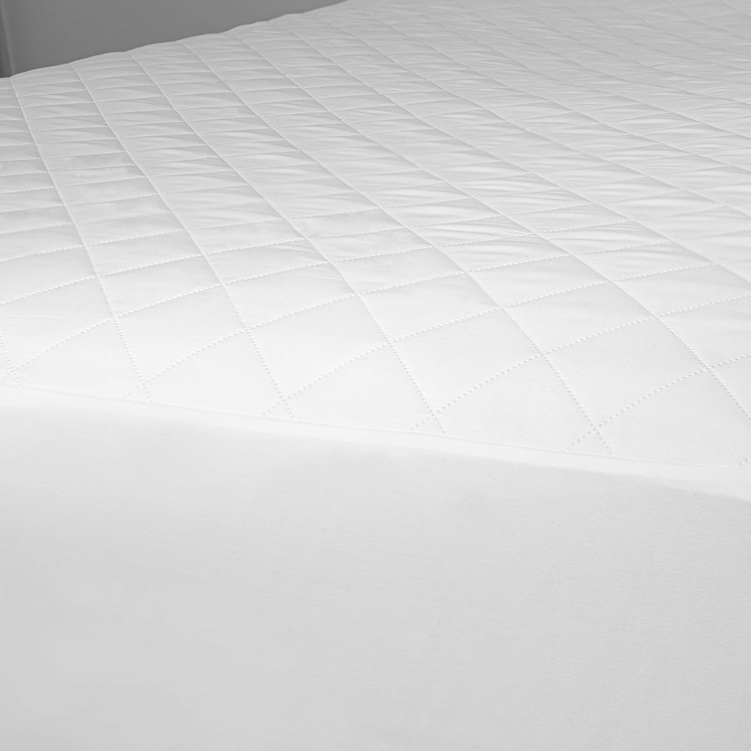 Masirs - The Quilted Mattress Pad is Comfortable and Thick Enough to Get a Restful Night Sleep. The Plush Mattress Topper Will Also Help Protect Your Mattress from Stains. (Full)