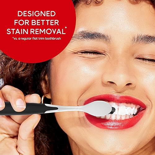 Miniatura 2 de Colgate Optic White Pro Series - Cepillos de dientes de carbón, cepillos de dientes suaves para adultos con cerdas en espiral de carbón, ayuda a