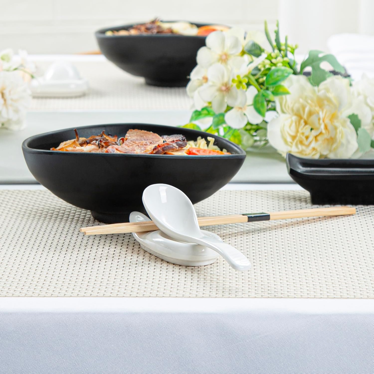 Restaurantware-Voga Asian Soup Spoon, 10 Dishwashable Ramen Spoons - Japanese Design, Shatterproof, White Melamine Chinese Soup Spoons, No Scratch, For Pho, Miso, Wonton, Or Noodle