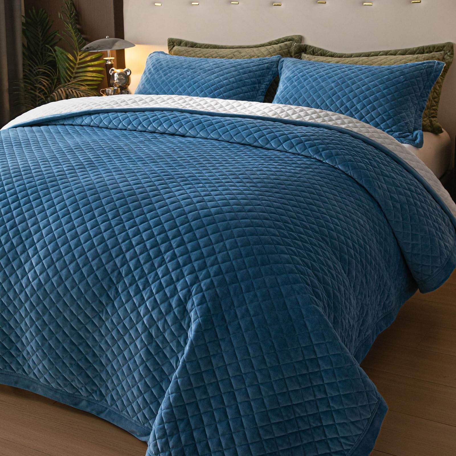 tohrisa 3-teiliges Bettwäsche-Set aus Samt für King-Size-Bett, ultraweiche Bettwäsche mit 2 Kissenbezügen, leichte, wendbare Tagesdecke mit karierter Steppung für alle Jahreszeiten, Königsblau/Weiß,