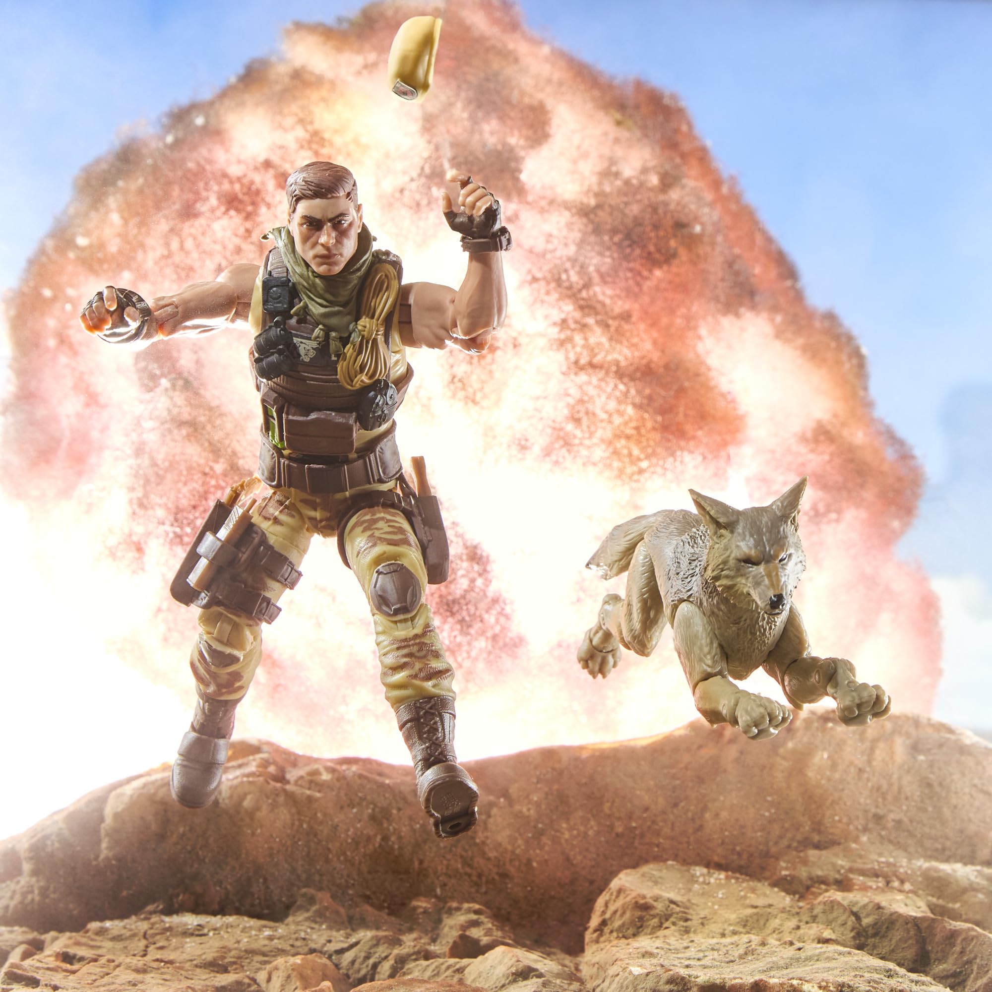 G.I. Joe Classified Series #217, Dusty & Coyote Sandstorm, Set mit Action-Figur (15 cm) und Tier zum Sammeln