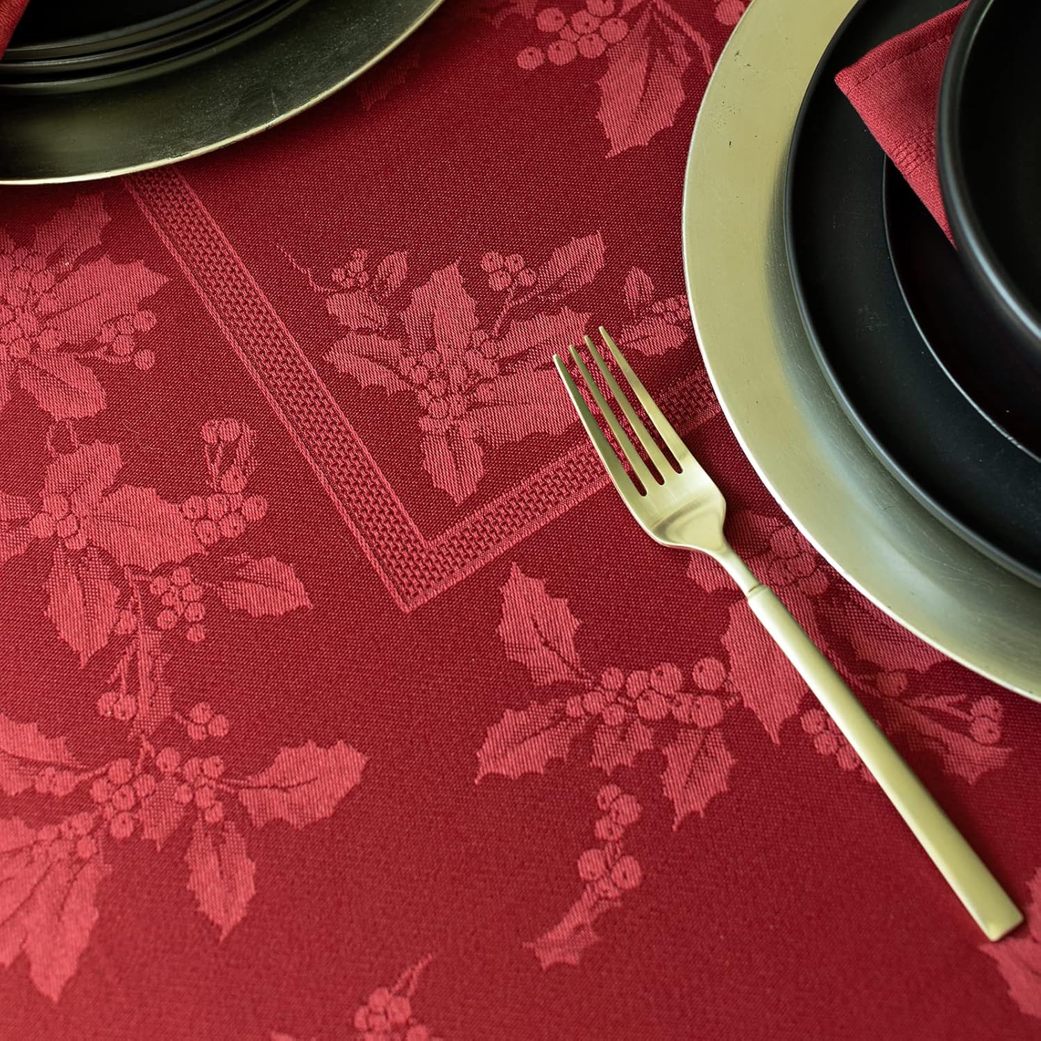 Lоwеѕt Prісе Benson Mills Holiday Elegance Heavyweight Engineered Jacquard Fabric Tablecloth for Christmas, Holiday, and Winter (Dark Red, 60 X 120 Rectangular) TOP оƒƒERS Benson Mills Holiday Elegance Heavyweight Engineered Jacquard Fabric Tablecloth for Christmas, Holiday, and Winter (Dark Red, 60 X 120 Rectangular)