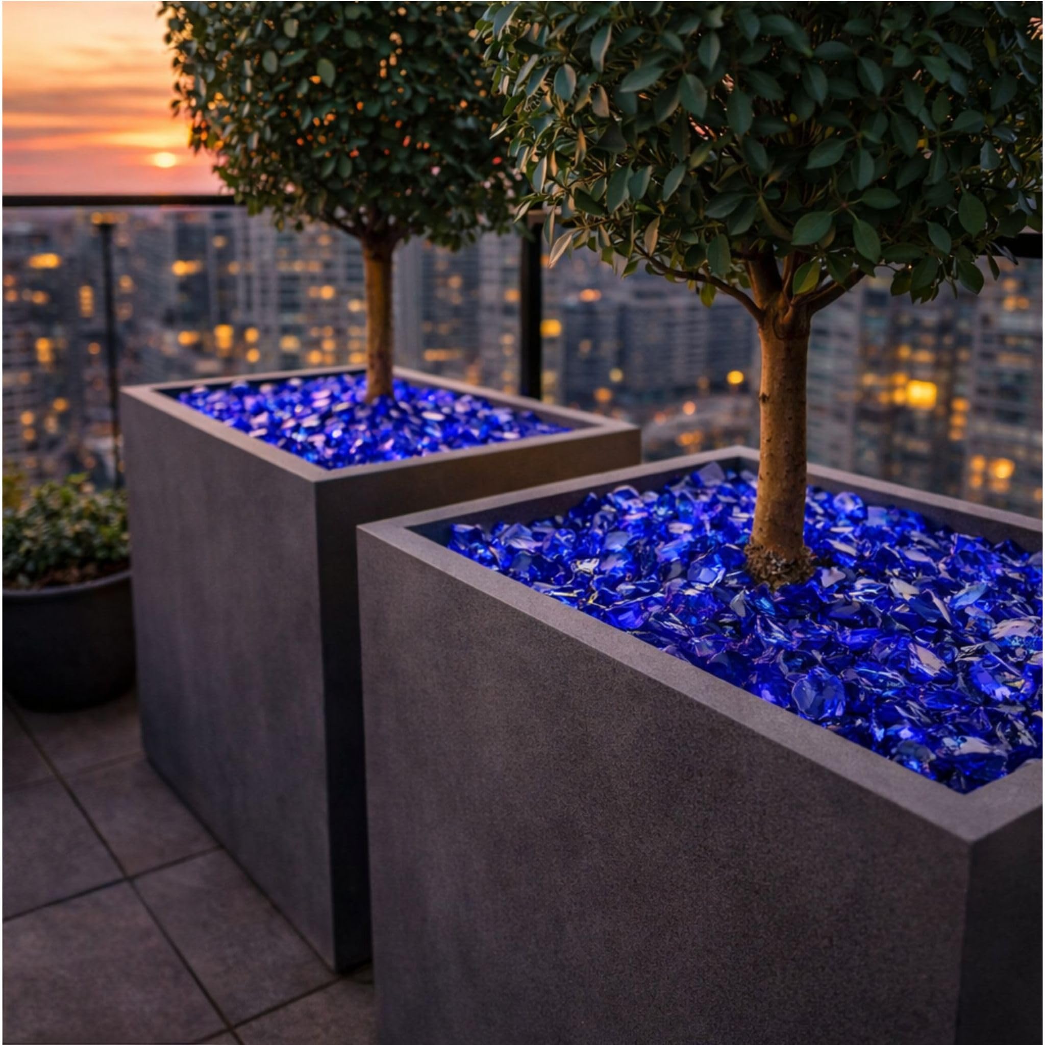 Glassteine Blau 10kg (3-5 cm) – Dekosteine Garten & Aquarium Deko Steine – Hochwertige Glasbrocken für Gabionen, Vasen & Blumentöpfe – Recyceltes Glas & Wetterfest(Blau, 10kg)
