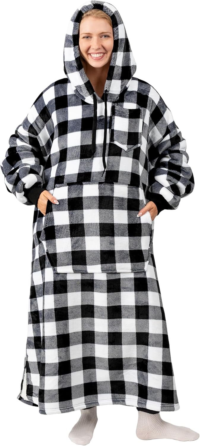 PAVILIA Blanket Hoodie for Women White, Sherpa Wearable Blanket Men, Cozy Oversized Sweatshirt Blanket, Warm Fleece Hooded Blanket Sweater with Sleeves and Giant Pocket, Adult Long, Checker White - Image 4