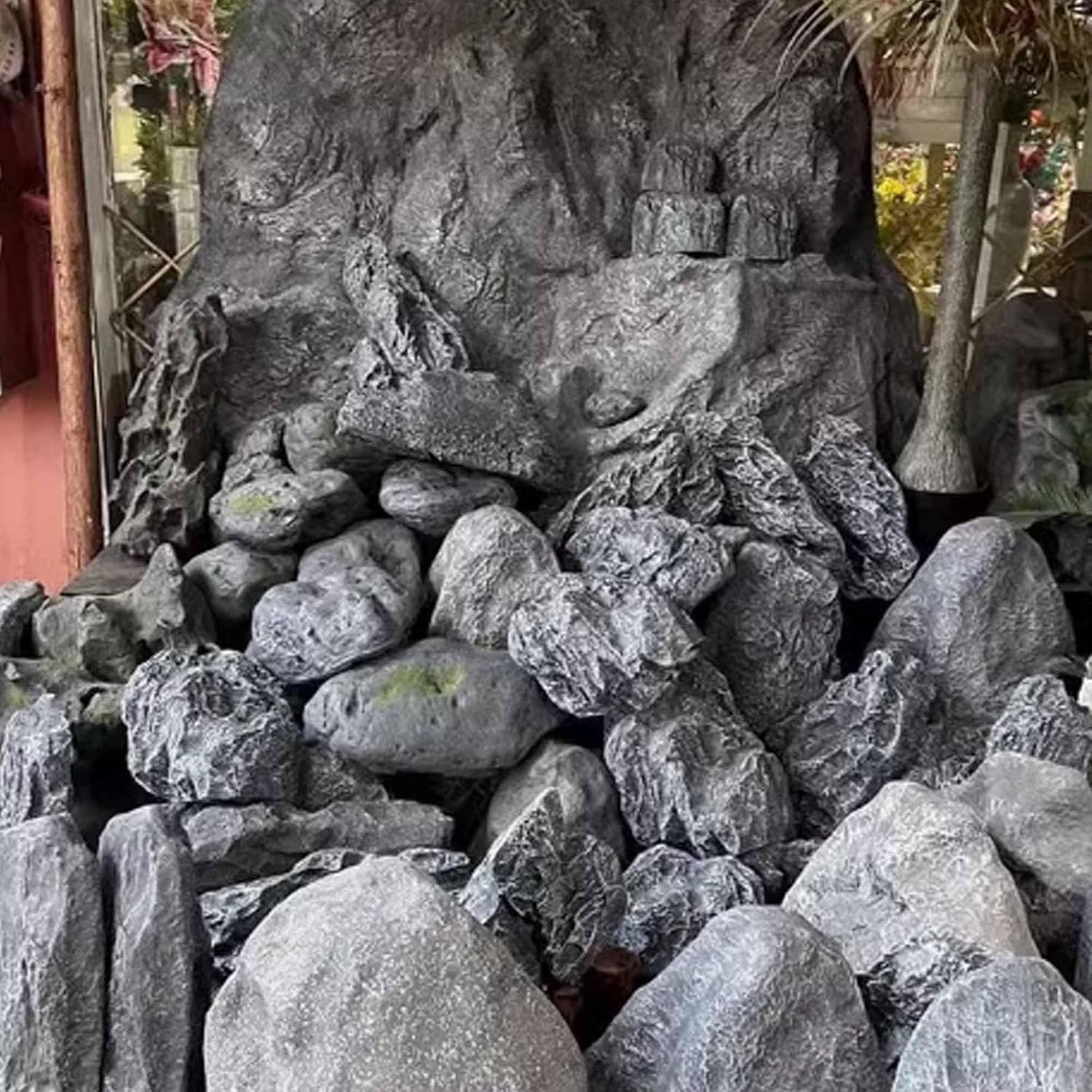 Landscape Rocks, Irregular Rock Cover for Yard, Fiberglass Solid Fake Rocks, Rocks for Plants Indoor for Aquarium Décor, Garden Photography, Pool Landscapes, Landscaping.(Size:53 * 40 * 19cm)
