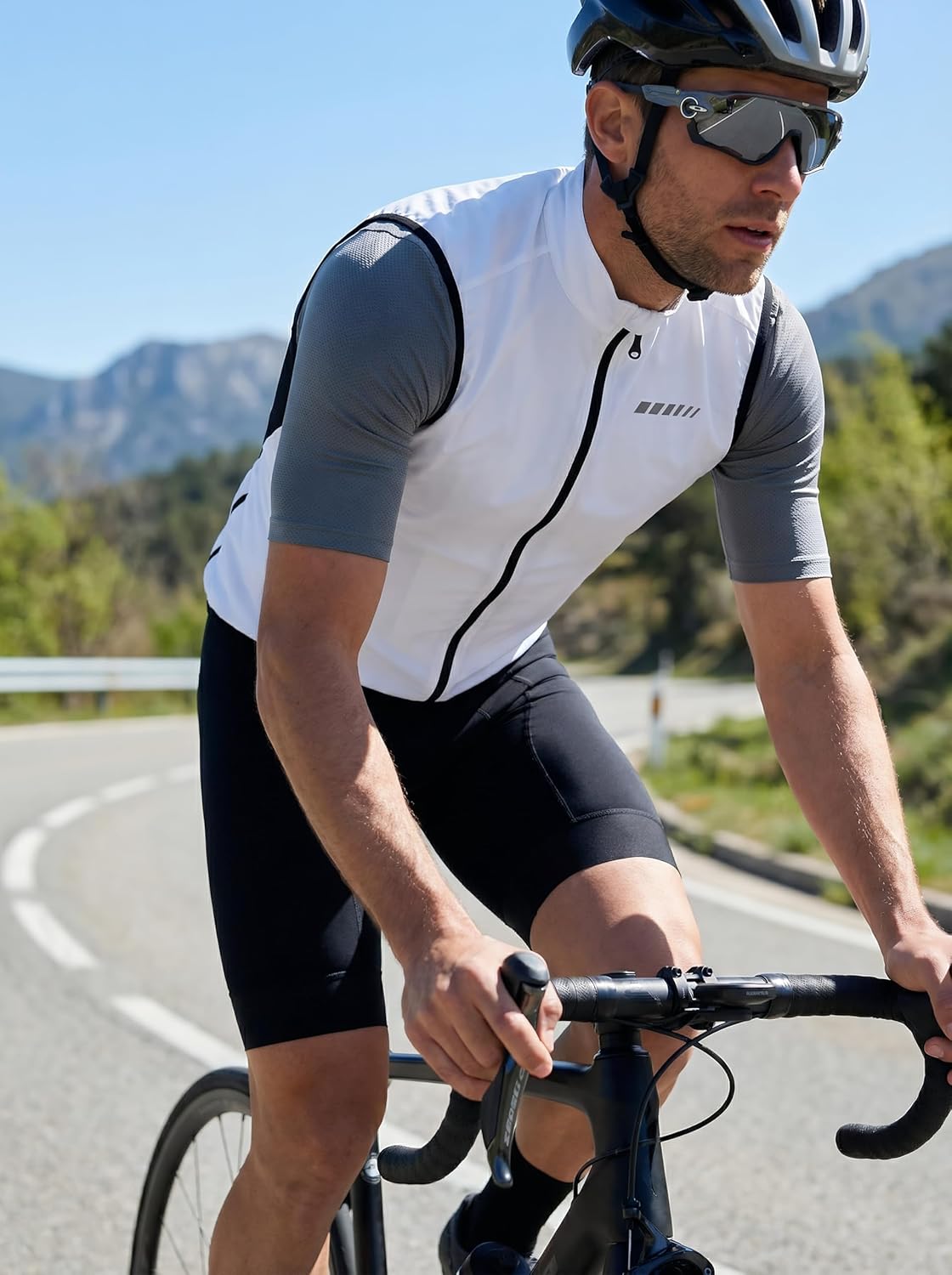 qualidyne Men's Windproof Cycling Vest – Lightweight Full-Zip Sleeveless Biking Jacket with Pockets for Cycling, Running - Image 2