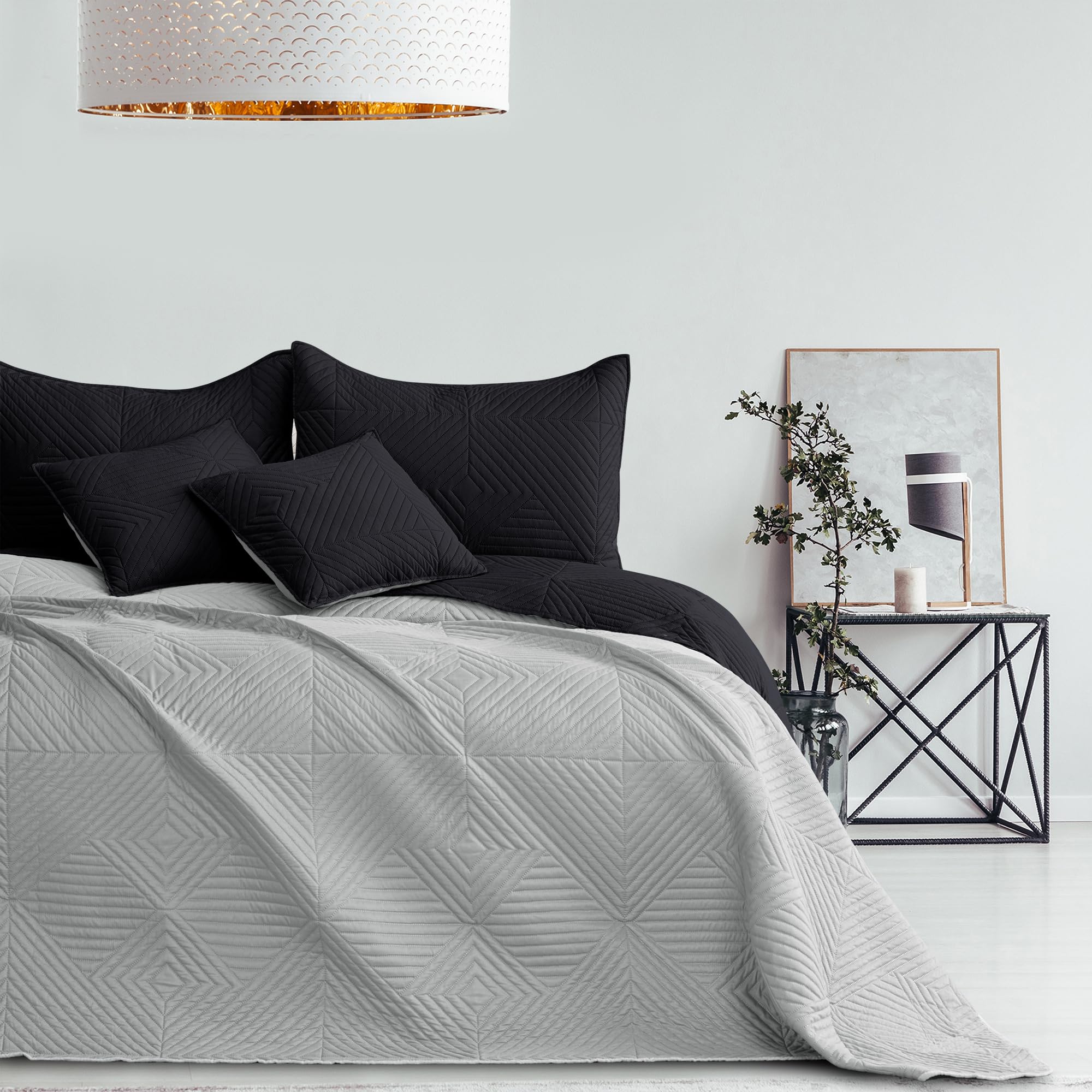 Colcha de 240 x 260 cm, color negro y plateado, colcha de cama de dos caras, acolchado ultrasónico de poliéster