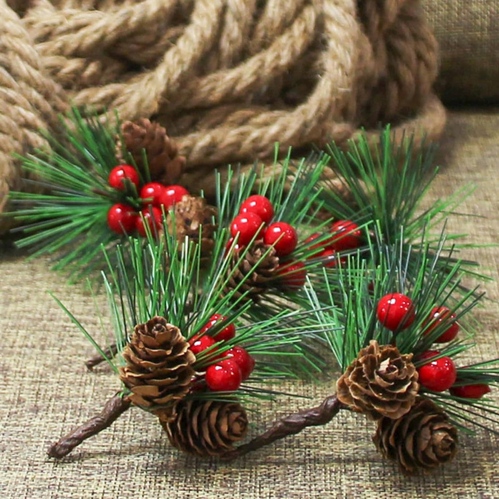 20 Pièces Avec Baies Rouges Réalistes Et Branches De Pin
