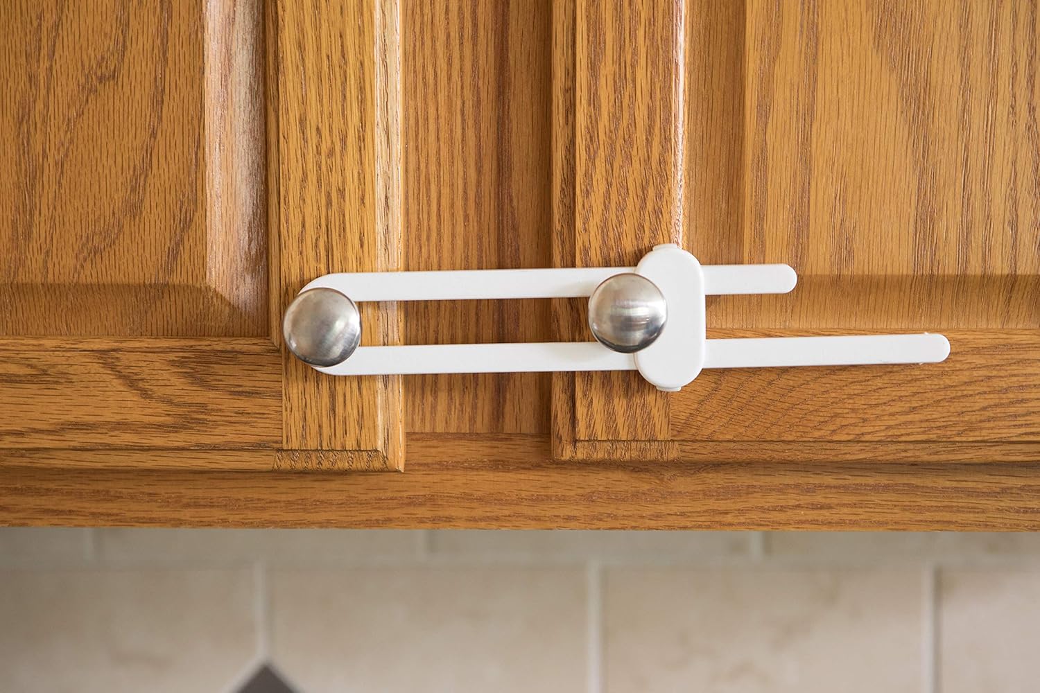 Dreambaby Slimline Slide Lock for Baby Proofing - Child Safety Cupboard Handle Locks - Suitable for Thinner Handles & Knobs - White - 2 Pack