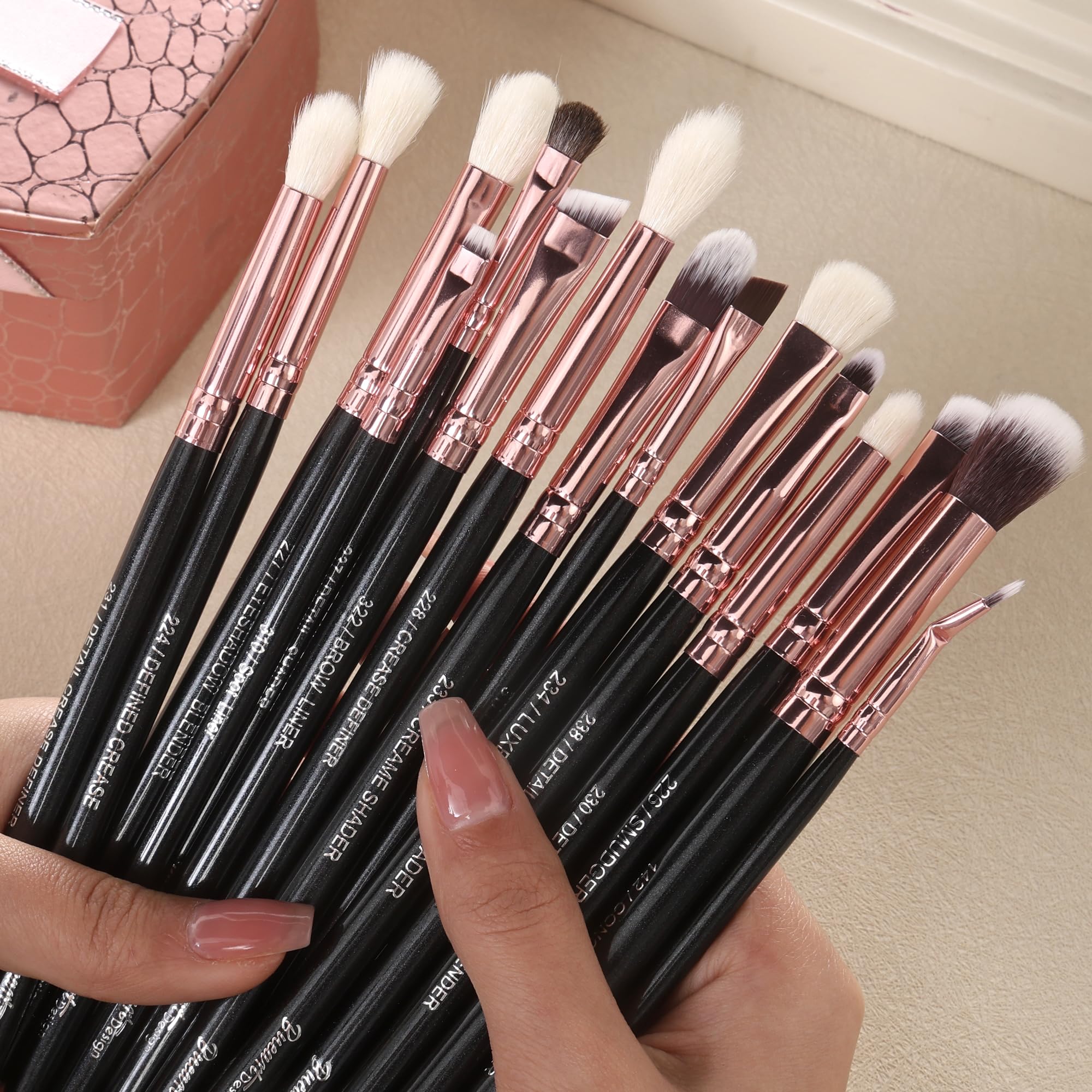Lot de 15 pinceaux de maquillage professionnels pour fard à paupières, manche noir perlé, poils de chèvre et de poney