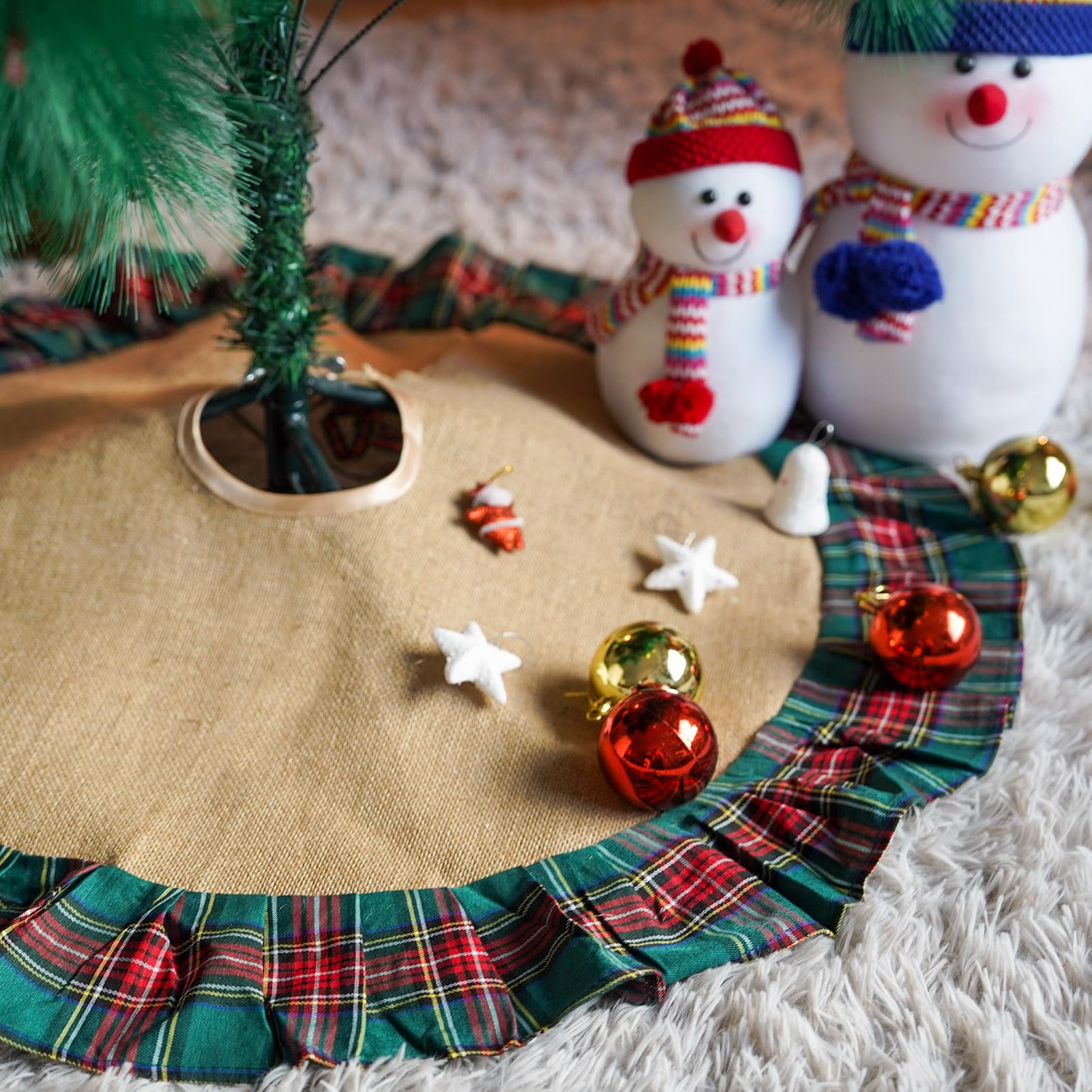 ARTABLE Christmas Tree Skirt Green Plaid Checkered Snowflake Pom Pom for Christmas Home Kitchen Holiday Decor (Christmas Green Plaid, 36 Inch Round)