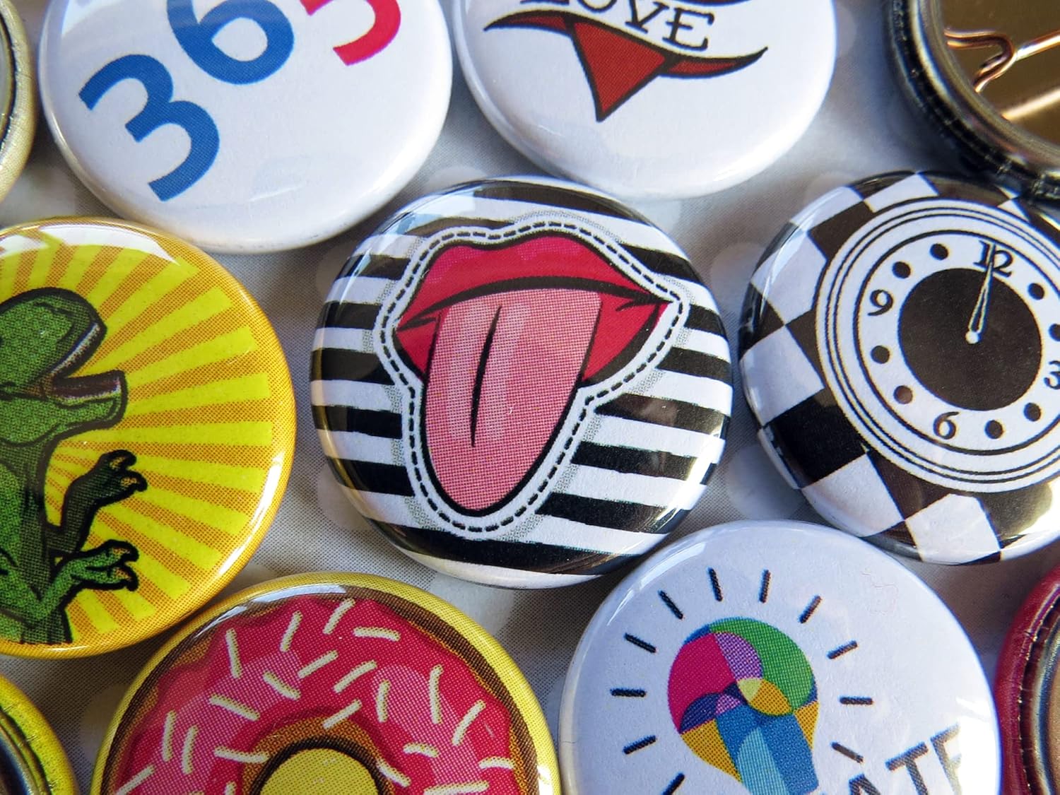 Pin Buttons Set Hot Topic Button Pins 1 Inch Small Pin