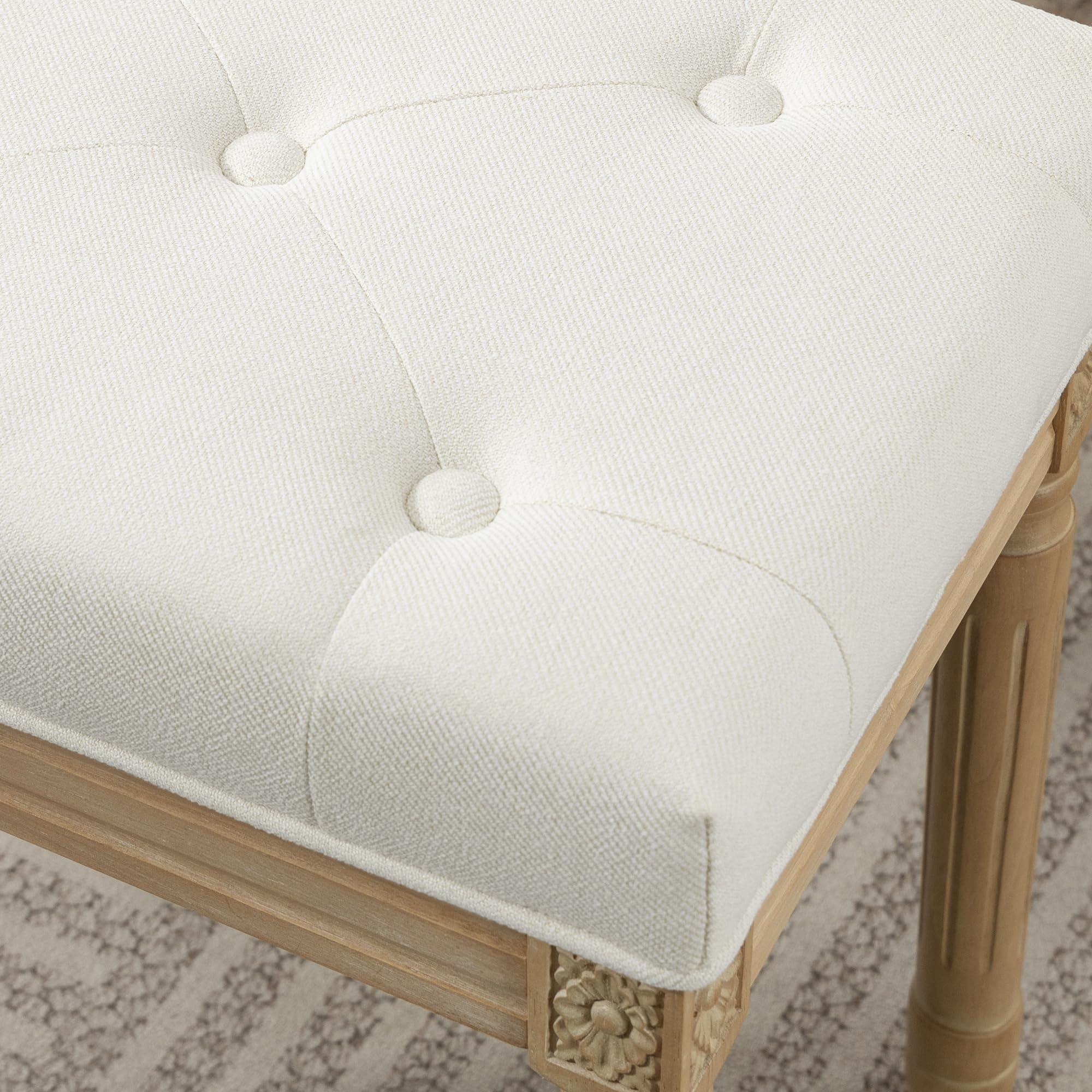 HOMCOM Reposapiés Salón Rústico Tapizado para Dormitorio Sofá Beige | Taburete Bajo, Lino Sintético, Patas Talladas de Madera, Otomana