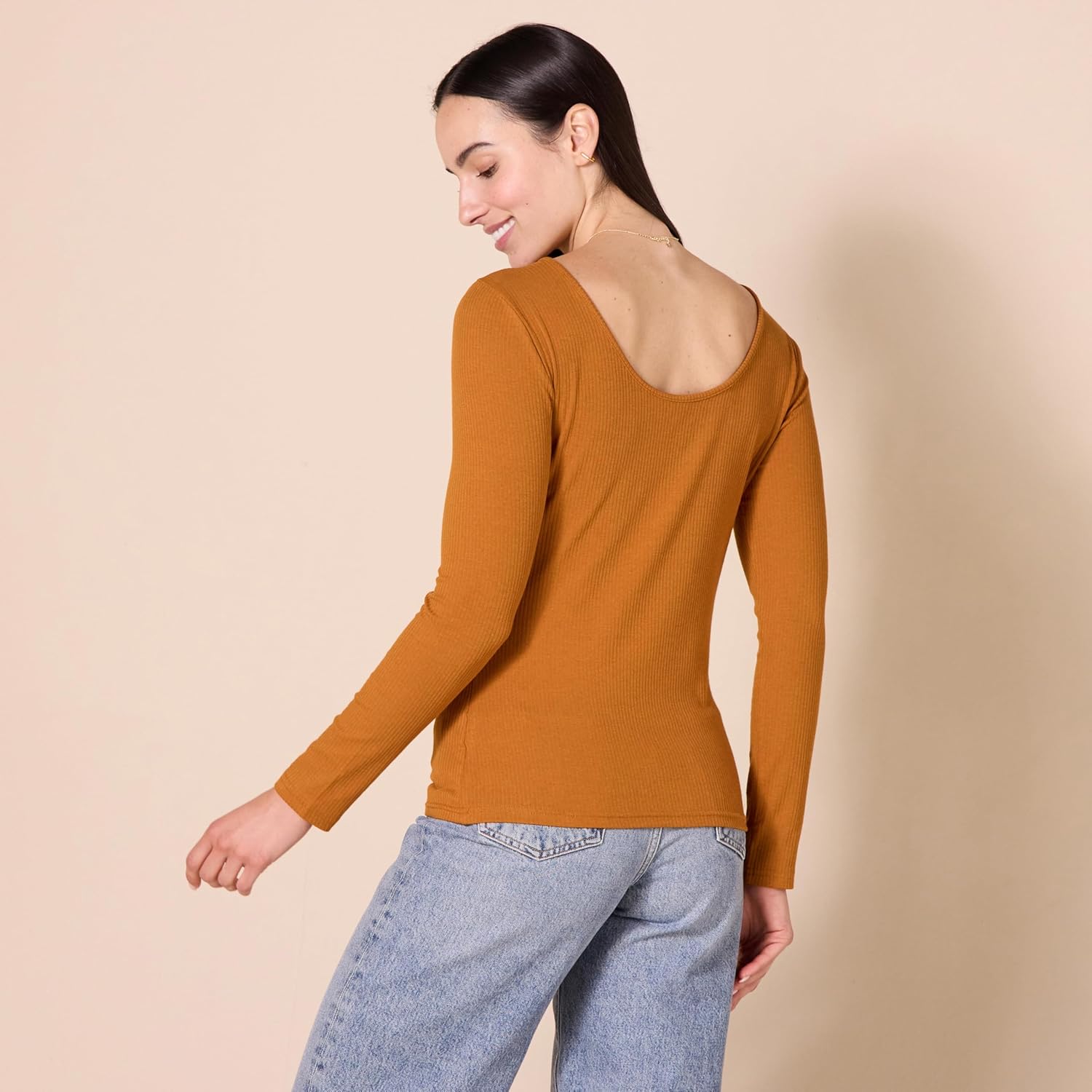 Amazon Essentials Women's Scoop Back Long Sleeve Slim-Fit Rib-Knit T-Shirt, Pack of 2 - Image 2