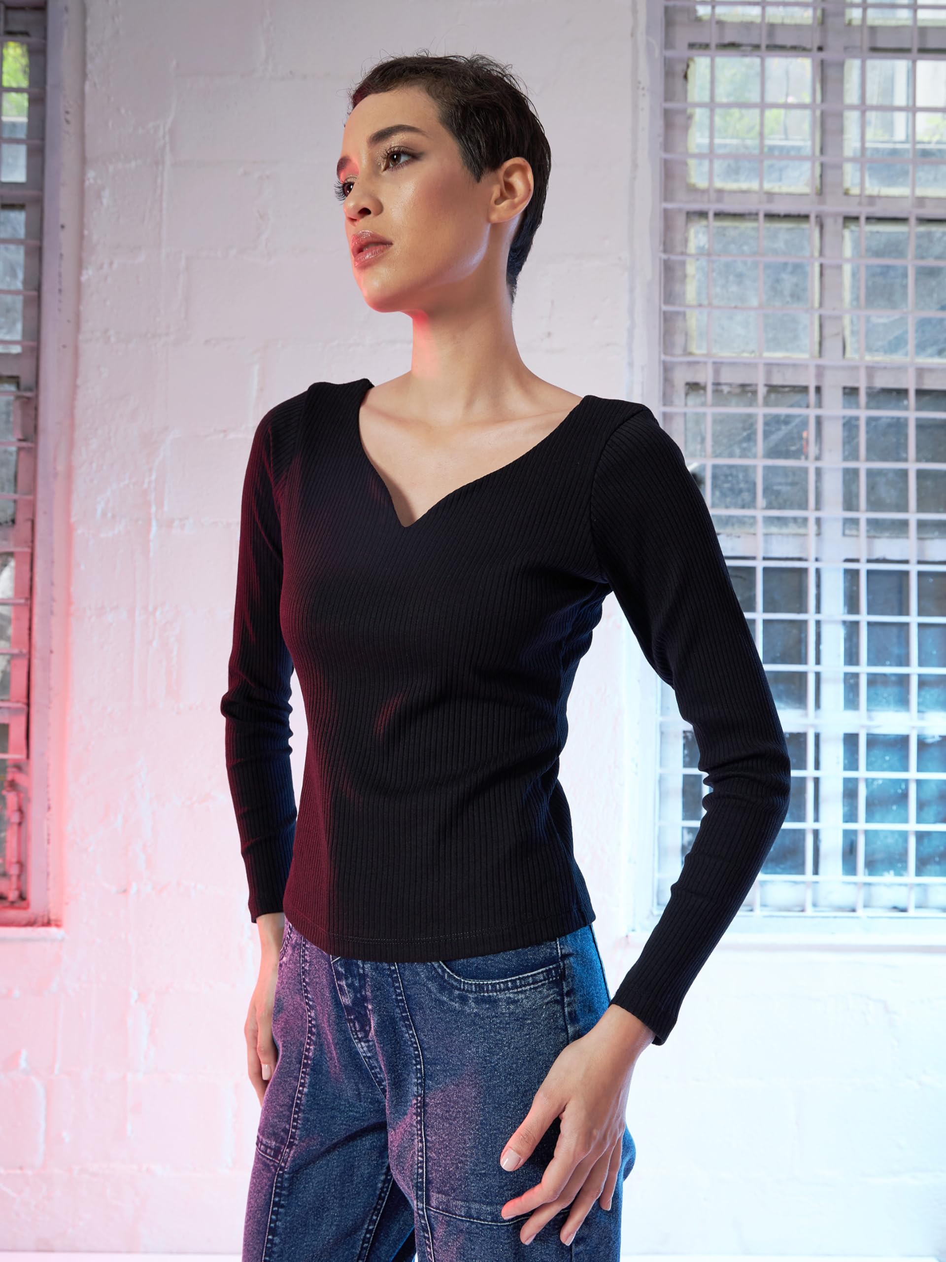 SASSAFRAS Women Black Sweetheart Neck Rib Top -XS 1