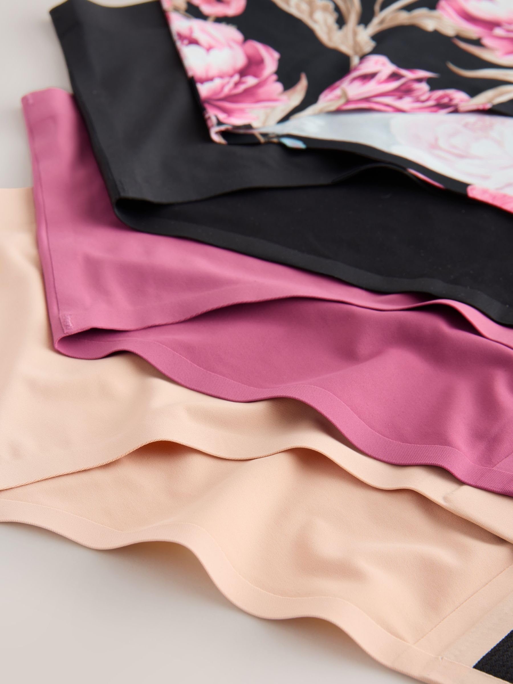 NEXT Mujeres Pack de 4 Braguitas menstruales para Flujo Medio de Cobertura Completa Que no se marcan