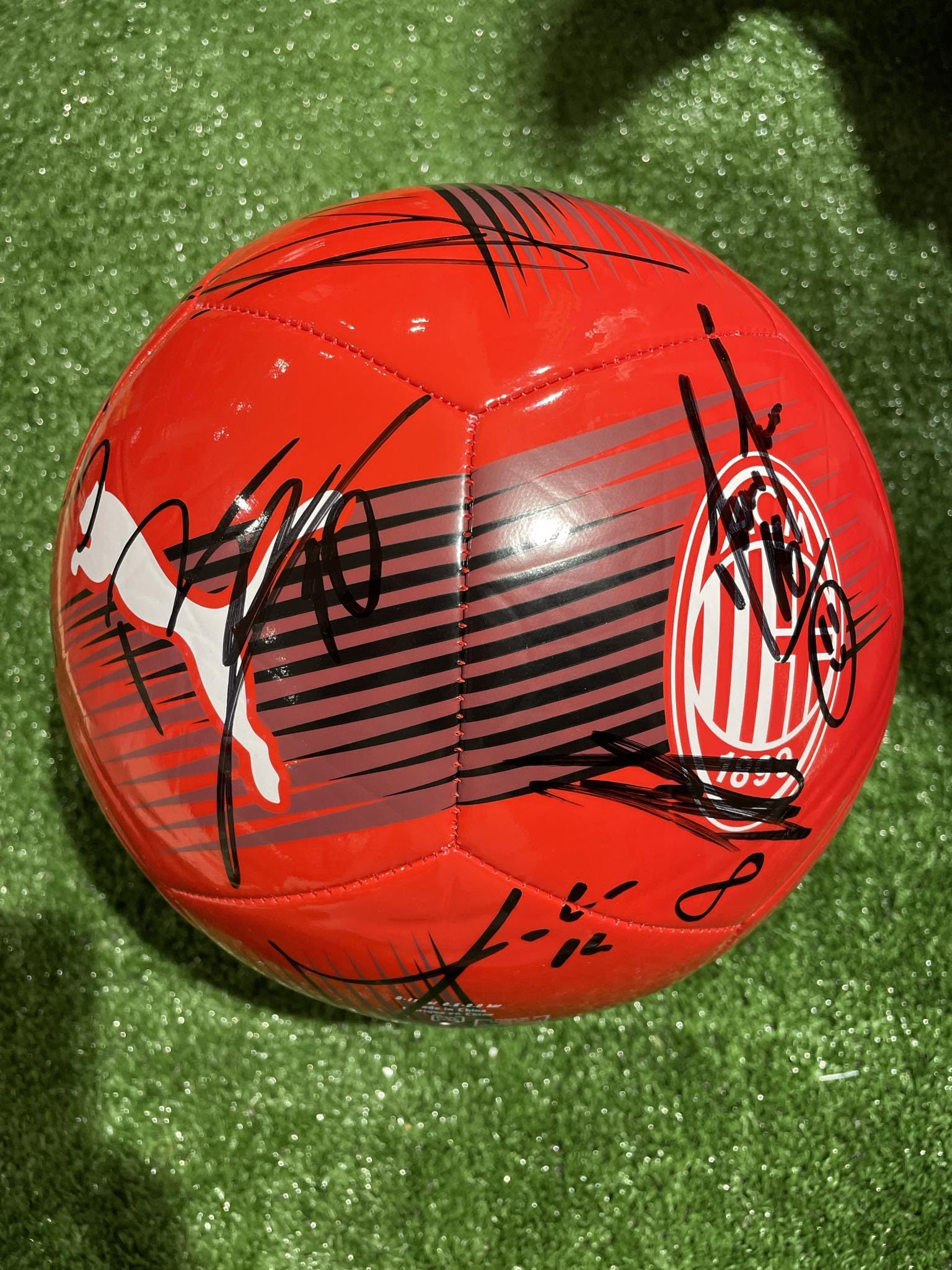 Pallone Bianco Ufficiale Autografato Giocatori A.C. Milan