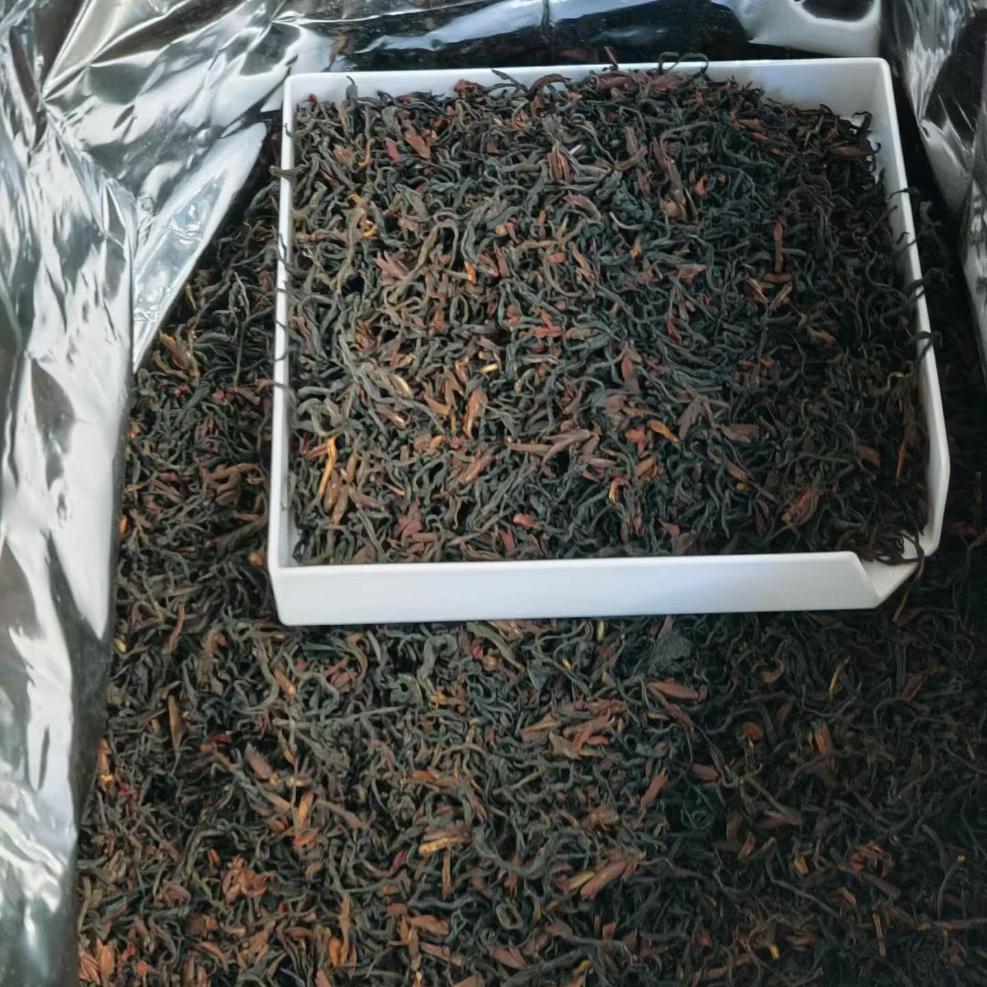 Ming-Qian Big-Bud Wild Ancient Schwarztee, lose Blätter, 500 g