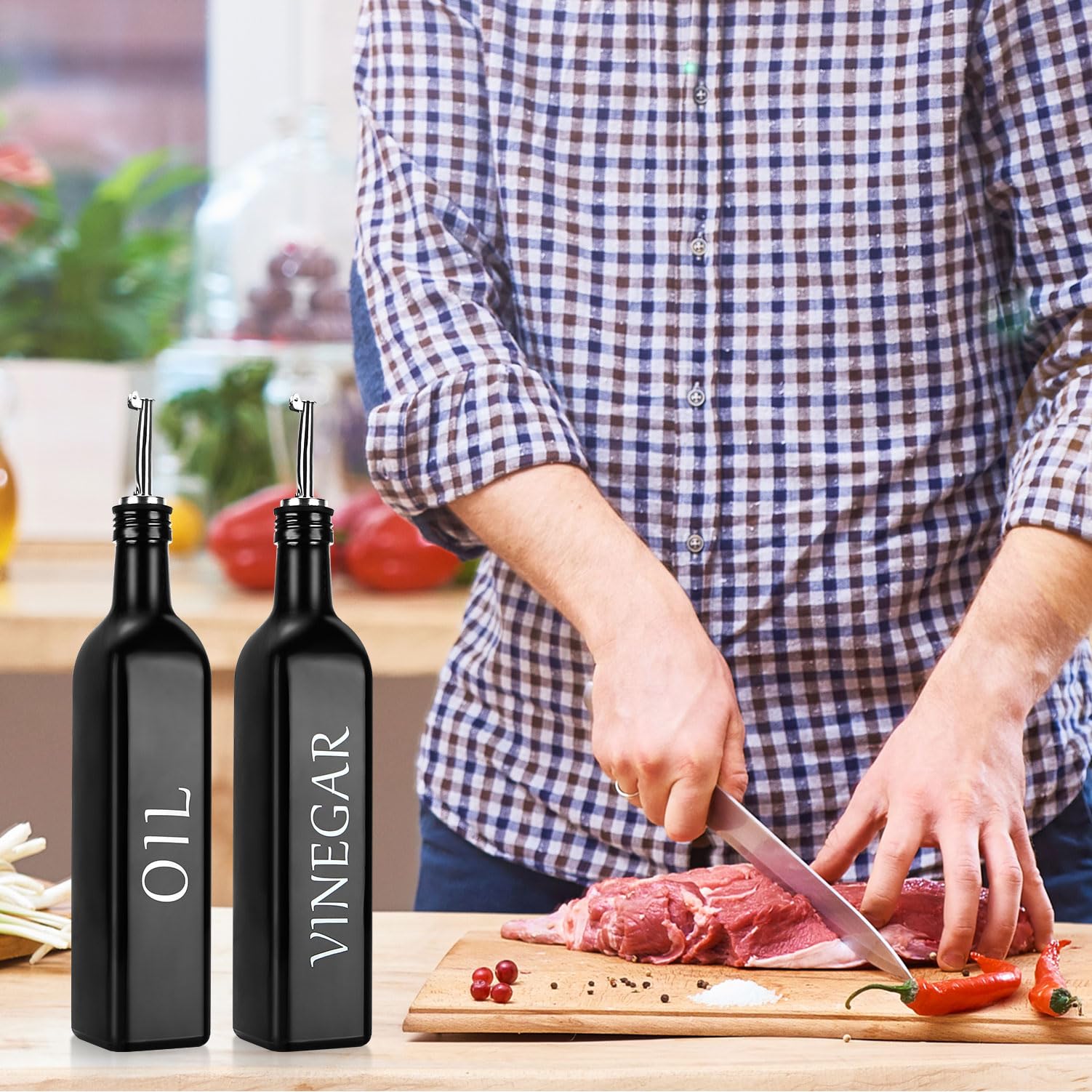 DaiRen Kitchen 500ML Set di Bottiglie per Olio e Aceto in Vetro, Dispenser per Olio d'Oliva con Supporto Caddy e Beccuccio in Acciaio Inox, Nero, Set di 2 Pezzi