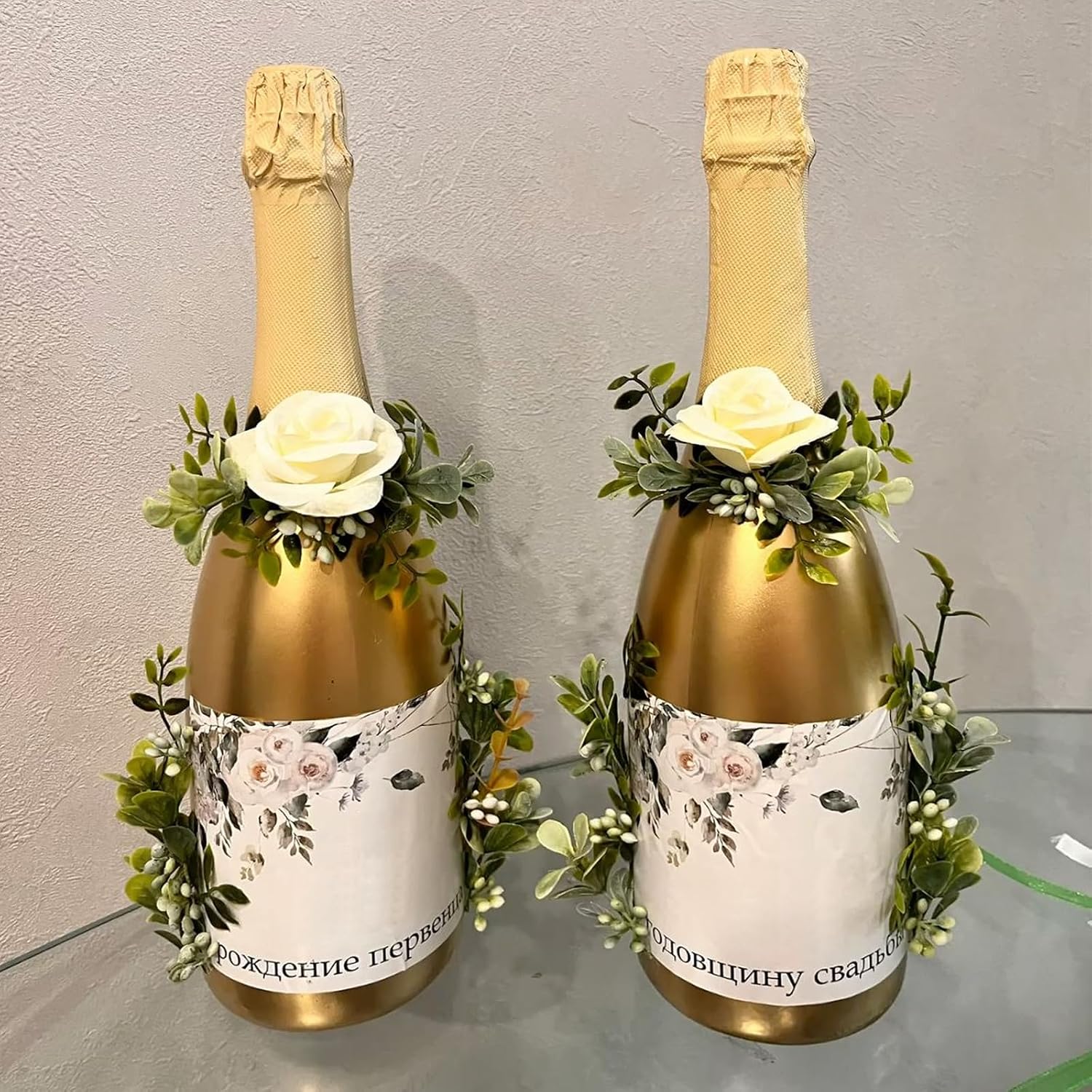 12 Pack Mini Floral Foam for Wine Bottles, Round Green Flower Arrangement Foam with Adhesive Base, Floral Foam Holders for Wedding, Party, DIY Bottle Decorations & Centerpieces