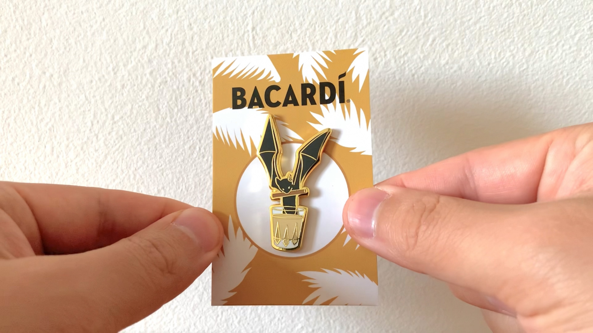 Bacardi ピンバッジ ゴールド メタル製 81AVYp9vh3L.jpg