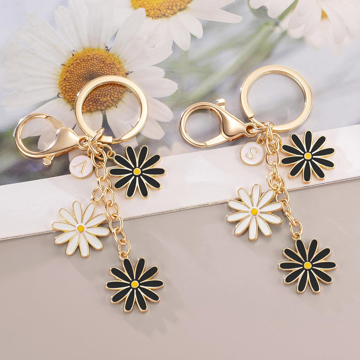 SELOVO Initial Keychain Daisy Flower Key Chain for Women Cute Pink Letter Keyring - Image 5