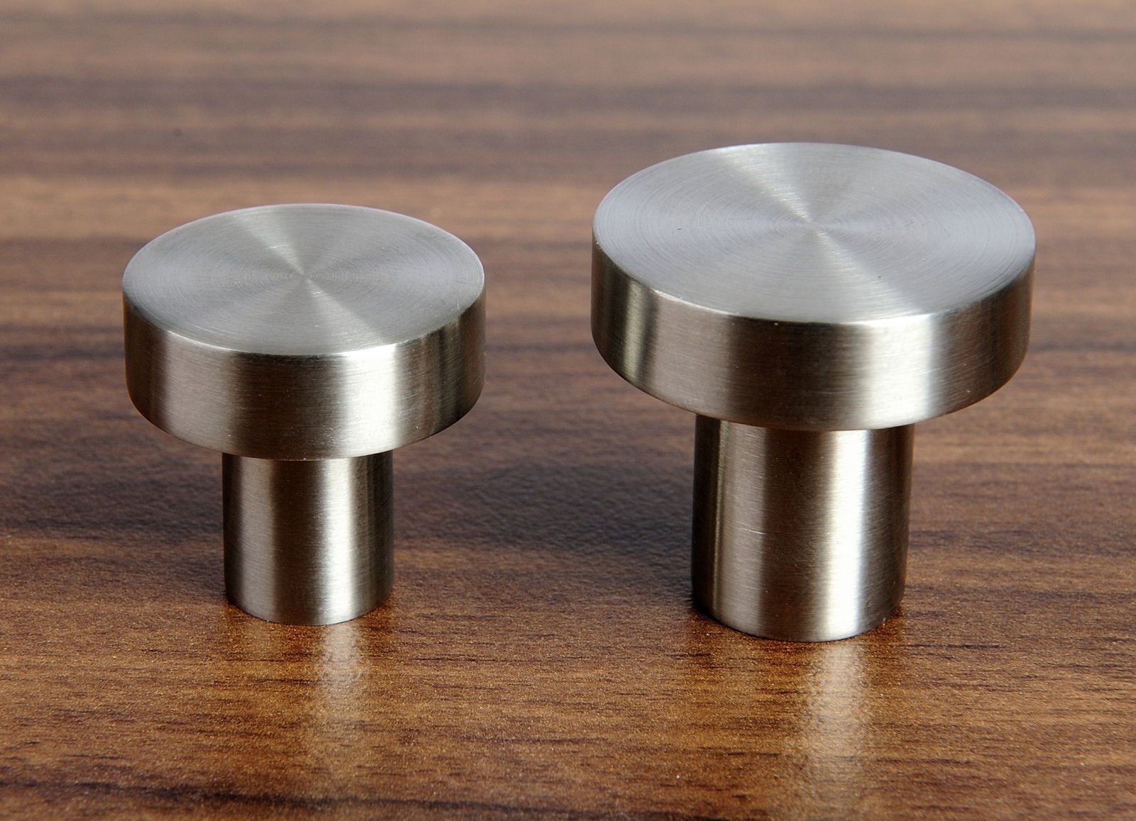 SOTECH 10 Stück Möbelknöpfe EK03 Ø 30 mm Edelstahl gebürstet Möbelknauf