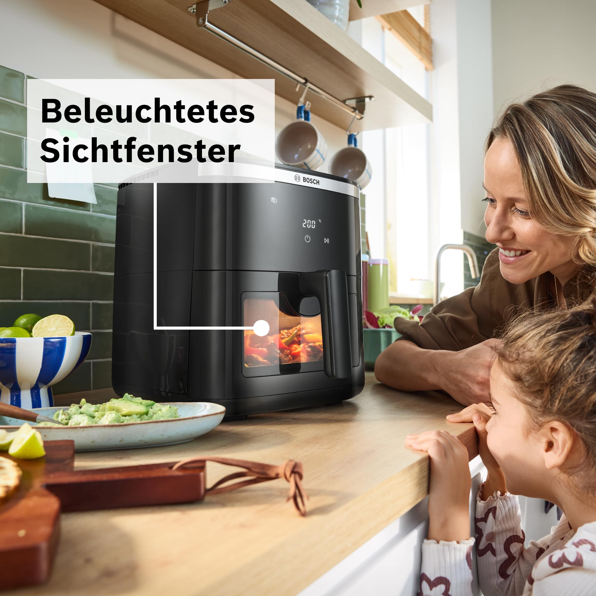 Bosch Heißluftfritteuse Serie 6, XXL 7,2 L Fassungsvermögen, 7 voreingestellte Programme, beleuchtetes Sichtfenster, bis zu 65% schnelleres Kochen, AirFryer in Schwarz, MAF671B0