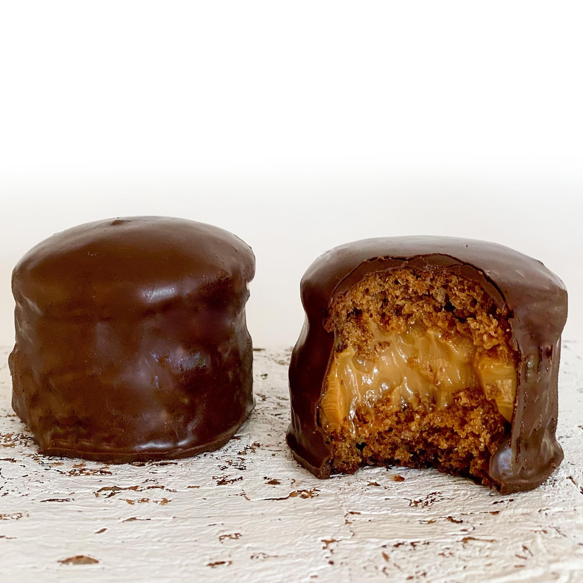 Honey Cake - Pao de Mel Brasileiro Caseiro, Brazilian Made Fresh, Homemade Honey Bread, Pao de Mel com Doce Leite, Filled with Dulce de Leche - Send a