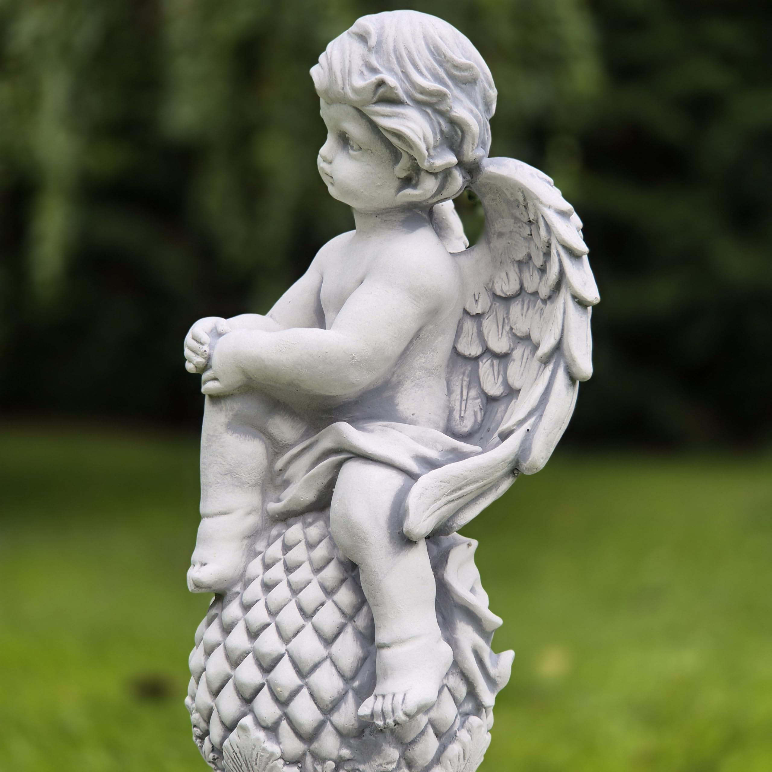 Figurka anioła na kulce – 38 cm, 7 kg – ręcznie malowana w kolorze szarym – z odlewu kamiennego, odporna na warunki atmosferyczne i mróz – dekoracja ogrodowa, anioł, figurka anioła na zewnątrz