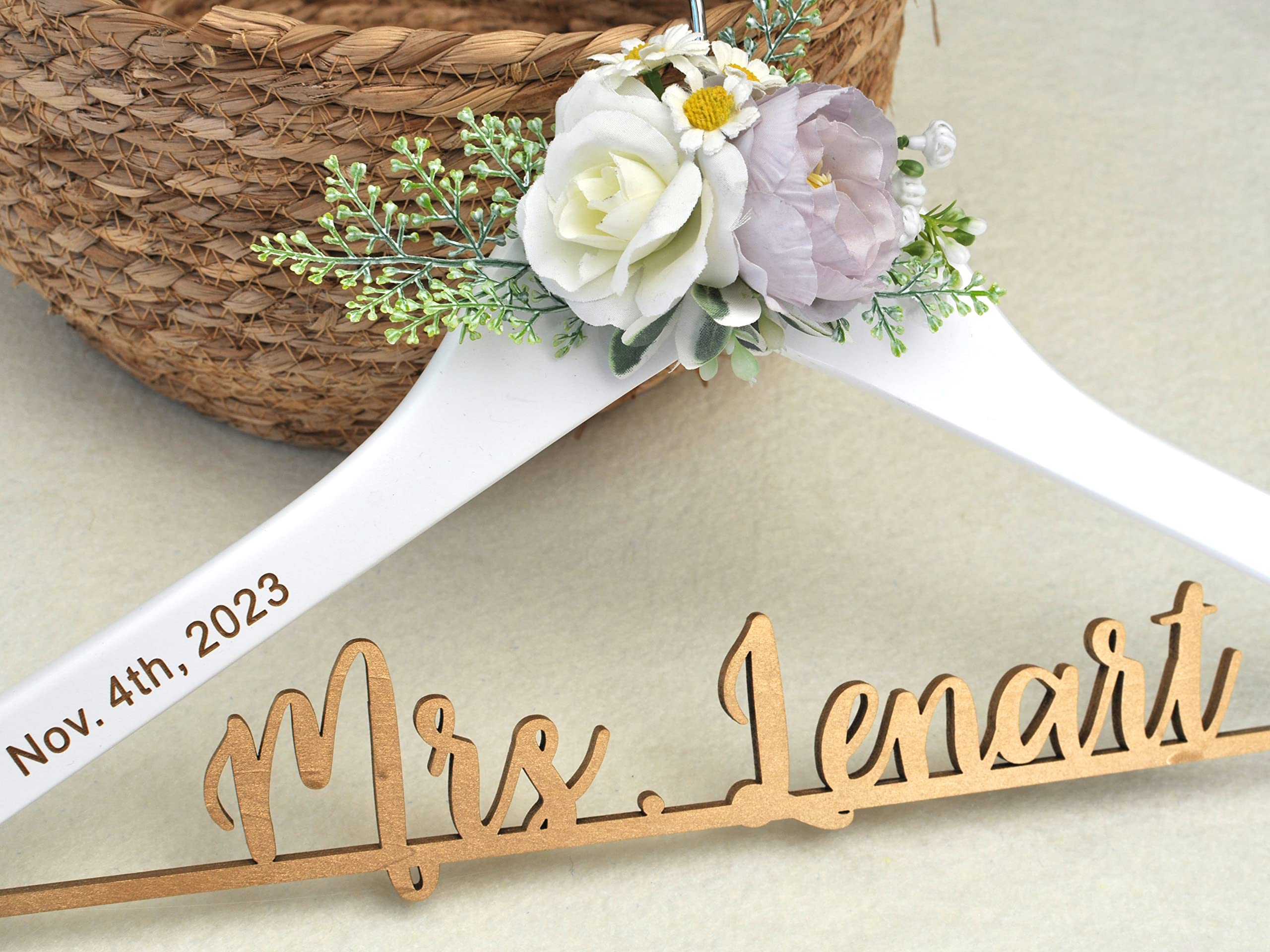 Generic Wedding Hanger, Personalized Bride Hanger, Custom Name, Natural Wood, 12-18 Days Delivery
