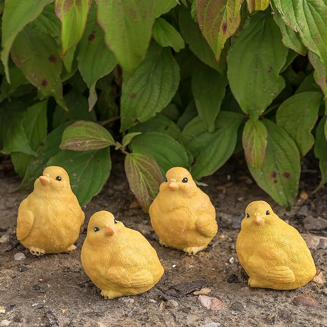 Pelle & Sol Set of 4 Chicks - Garden Animal Outdoor Ornaments Decor Statue - Made form PolyResin