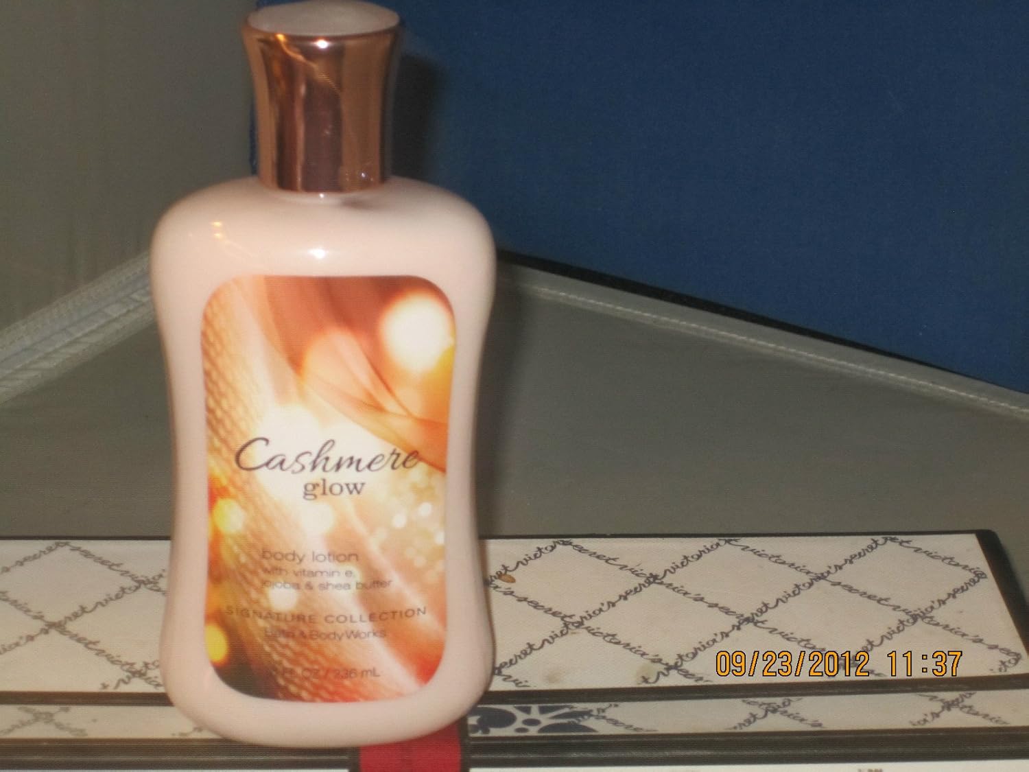 BATH & BODY WORKS SIGNATURE COLLECTION CASHMERE GLOW BODY LOTION 8OZ