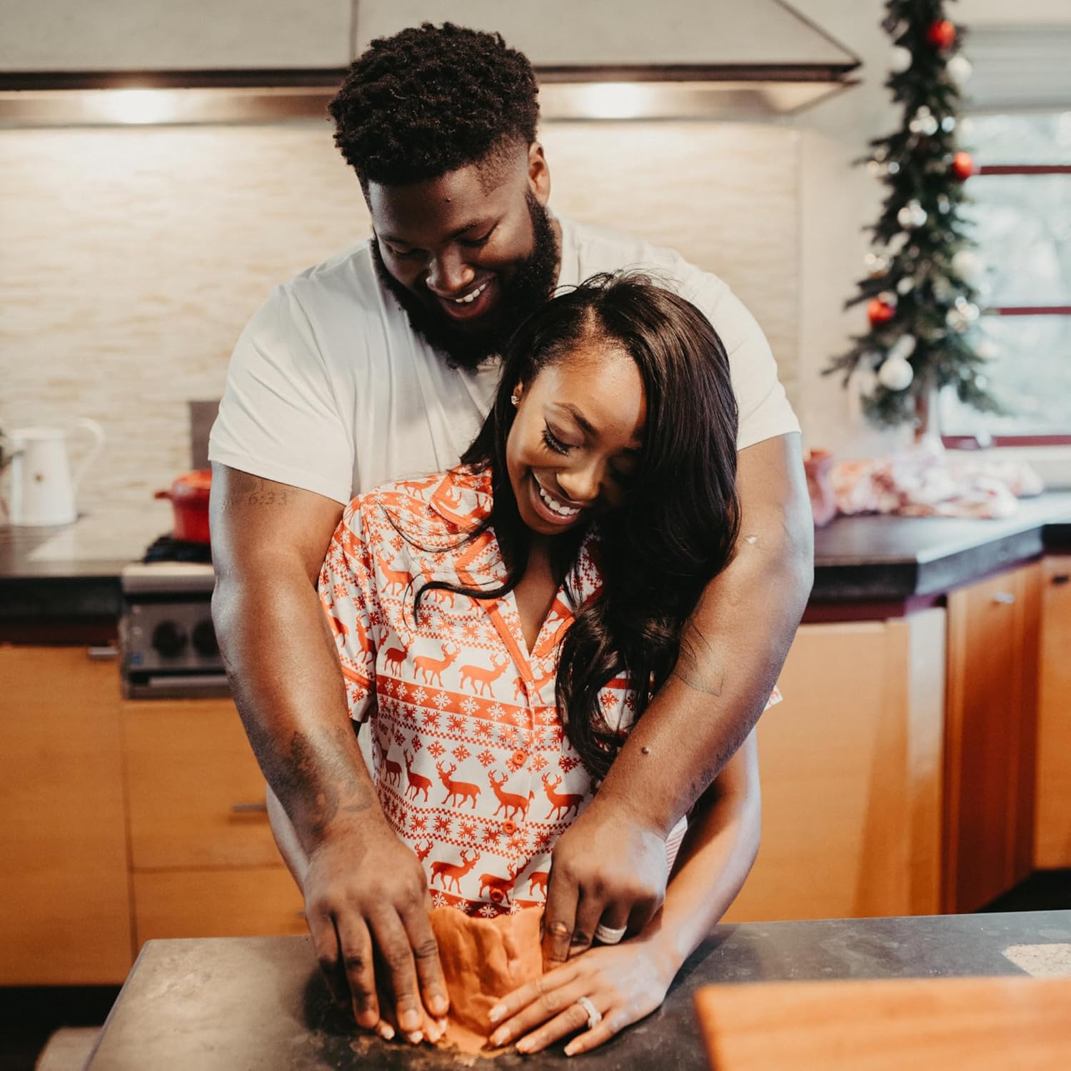 The Adventure Challenge Couples Holiday Scratch-Off Book – 12 Romantic Christmas-Themed Activities for Couples, Fun Advent-Style Calendar Alternative - Image 2