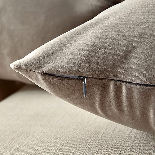 Miniatura 4 de Yonous Juego de 4 fundas de cojín decorativas de terciopelo suave para sofá, dormitorio o automóvil, 18 x 18 pulgadas, gris