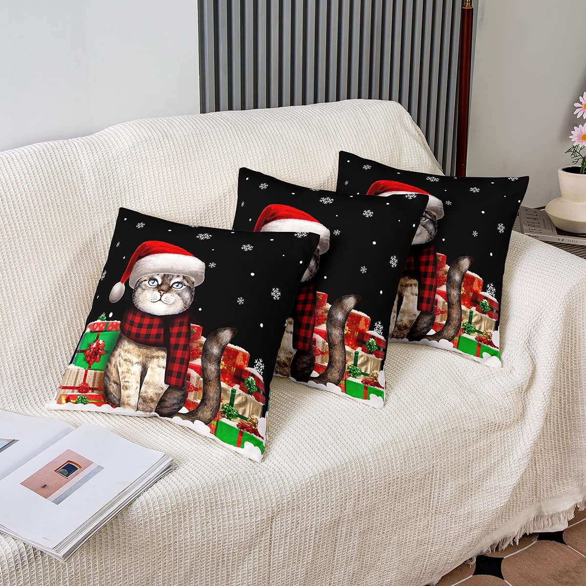 Loussiesd Świąteczna poszewka na poduszkę 50 x 50 cm zestaw 4 miękkich kotów płatek śniegu Boże Narodzenie motyw poszewki na poduszki poszewka na poduszkę do salonu pudełka na prezenty w kratkę bawoła dekoracyjne poszewki na poduszki na sofę
