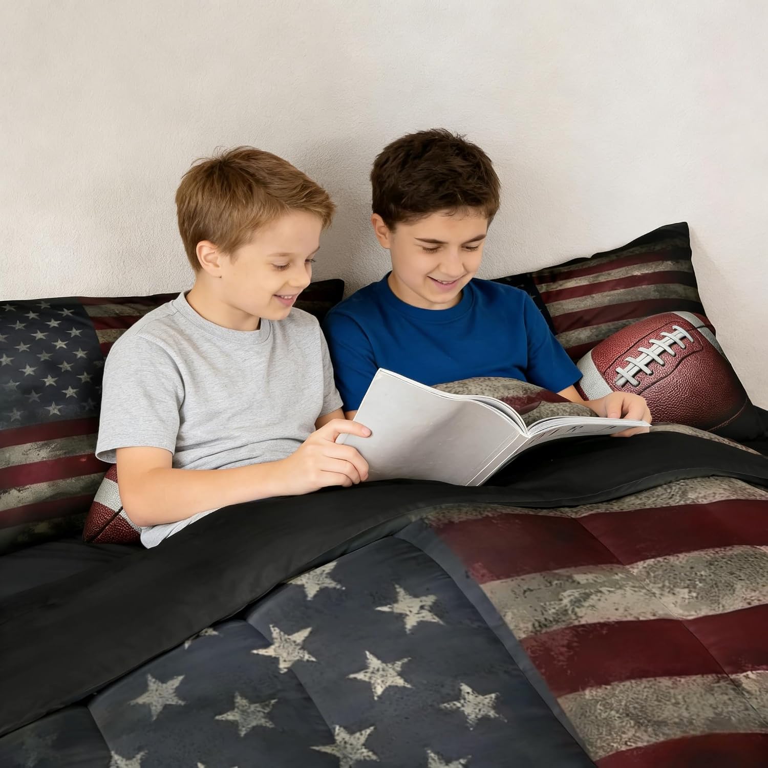 Erosebridal American Flag Bedding Set, Boys Football Comforter Set Twin Soccer Sports Games Down Comforter United States Federations Stars Stripes Duvet Sets for Kids Teens Adult Bedroom Decor