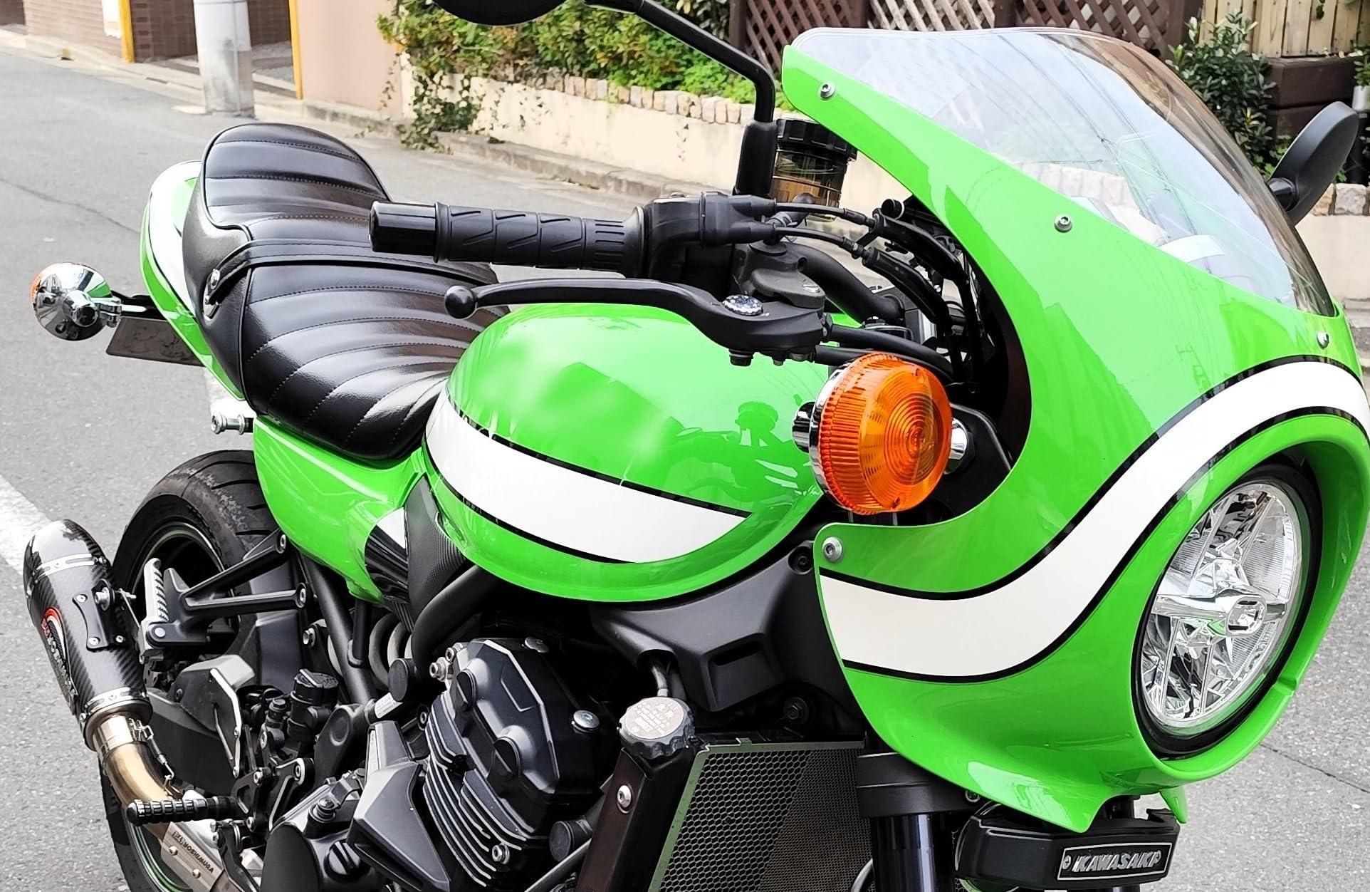 Amazon | Z900RS 黒皮 タックロールシート/ ZR900アンコ抜き 段シート