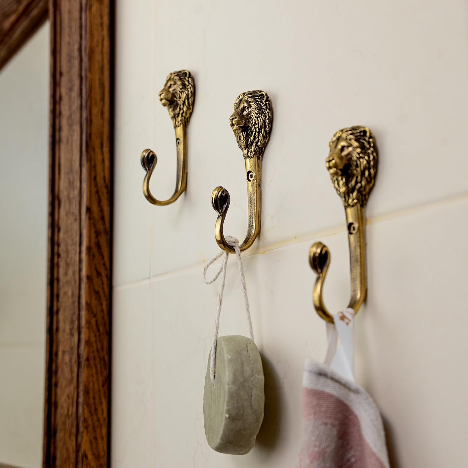 Lion Clothes Hanger Storage. Handmade. for Kitchen Living Room Bathroom Bars Hotels. Rack Hangers for Hanging Coats Towels Keys Hats Purse Backpacks. Unique Design. Vintage. Brass