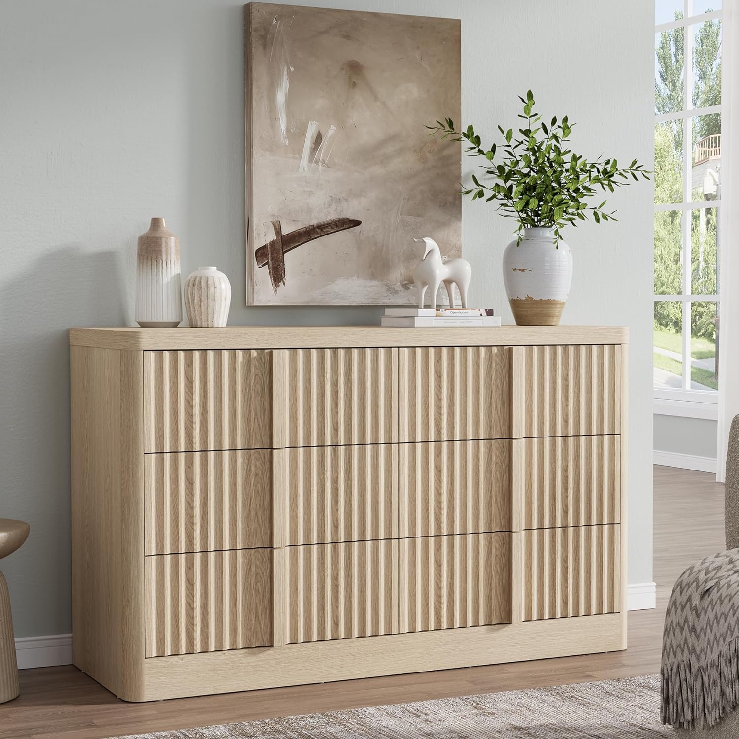 Fluted Dresser for Bedroom, 47" Wide 6 Drawer Dresser, Modern Chest of Drawers with Solid Wood Handle, Curved Profile Design, Wood Dresser Storage Organizer, Living Room, Hallway, Natural Oak
