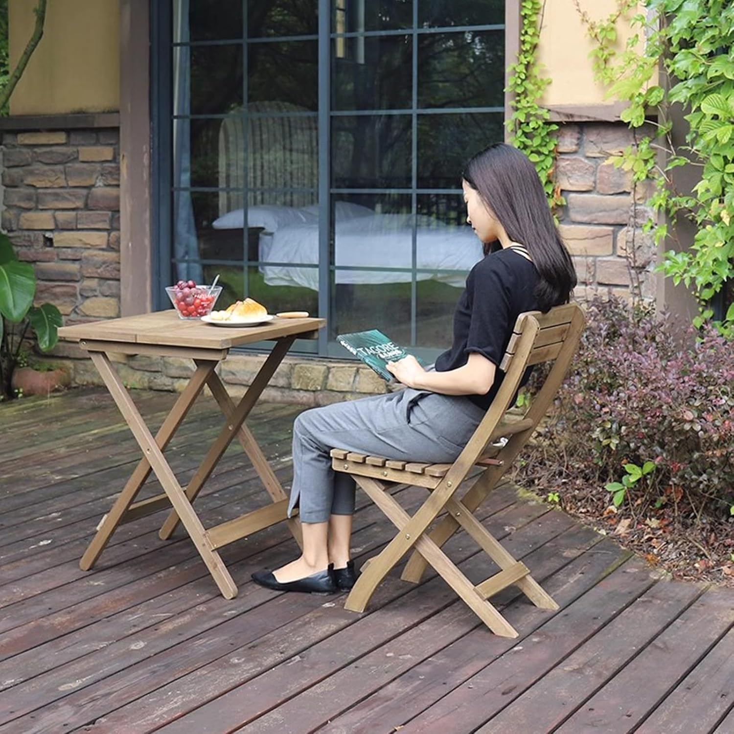 人気 木製スラットデザイン折りたたみ椅子 木製 スラットデザイン椅子