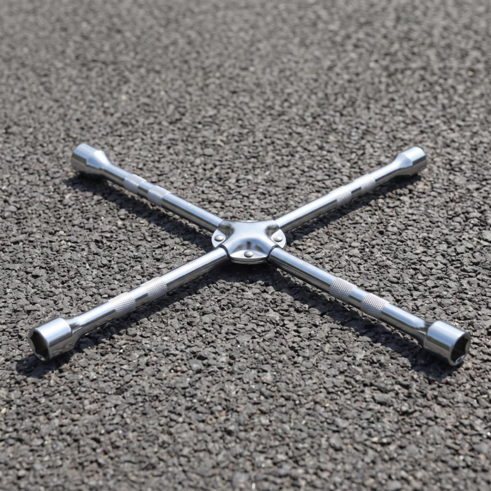 Perfeclan Llave Cruz Neumáticos Llave de Rueda Llave de Tuercas Llave de Cruz Construcción de Acero Cromo Vanadio con Recubrimiento Plateado y Mango Moleteado