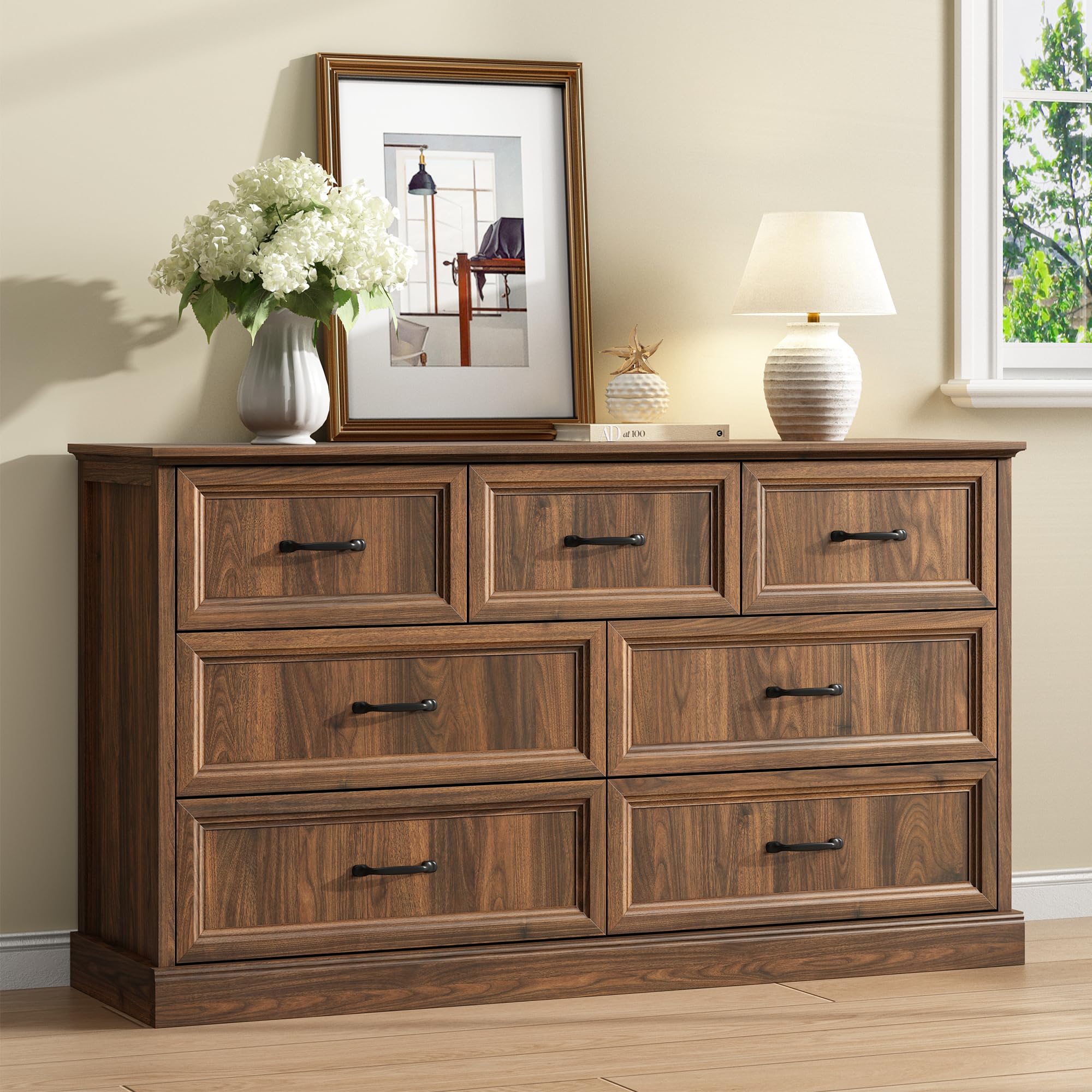 Farmhouse 7 Drawers Dresser for Bedroom, 55'' Wide Wood Rustic Chest of Drawers with Natural Texture, Storage Dressers Organizer with Large Drawers