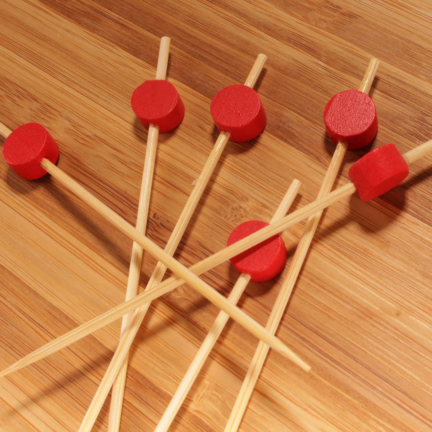 BambooMN 3.5" Decorative Red Circle Bamboo Appetizer and Hors D'Oeuvre Skewer Picks - 1,000 Pieces