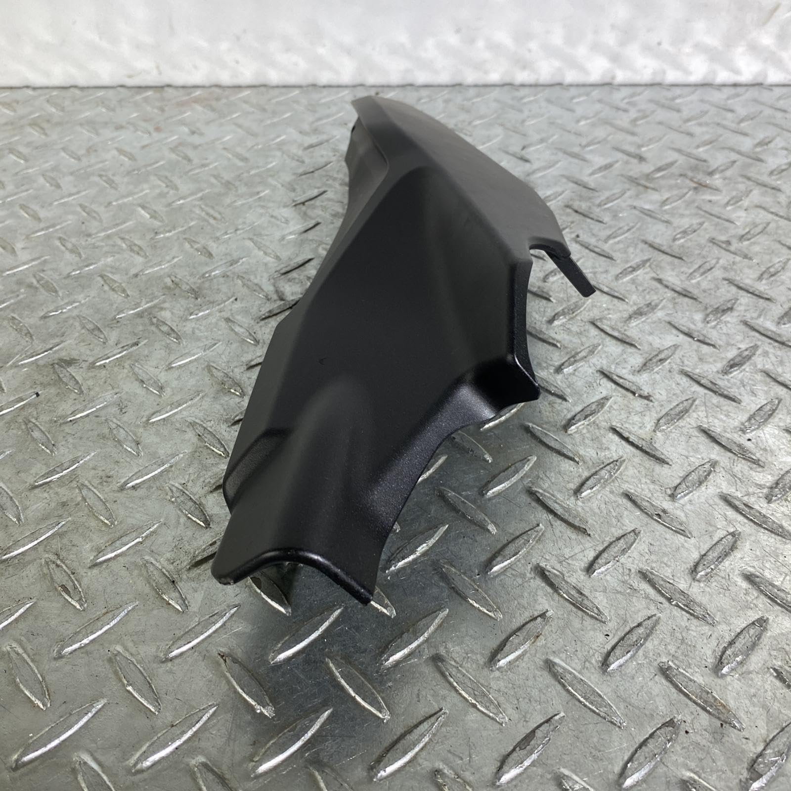 Amazon | CB250R シートカウル 左(M-250513-36) | シート本体 | 車＆バイク