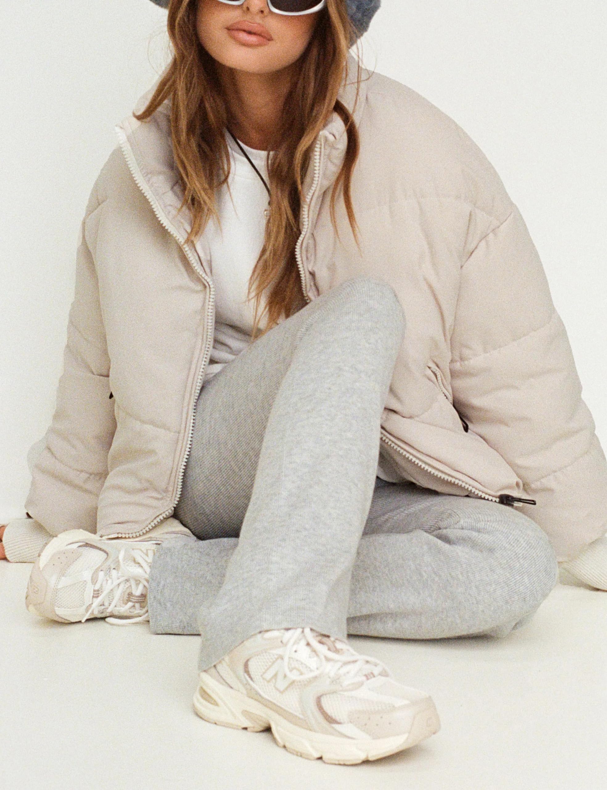 UANEO Puffer Jacket Womens Oversized Cropped Puffy Quilted Winter Jackets Coat: Beige Medium